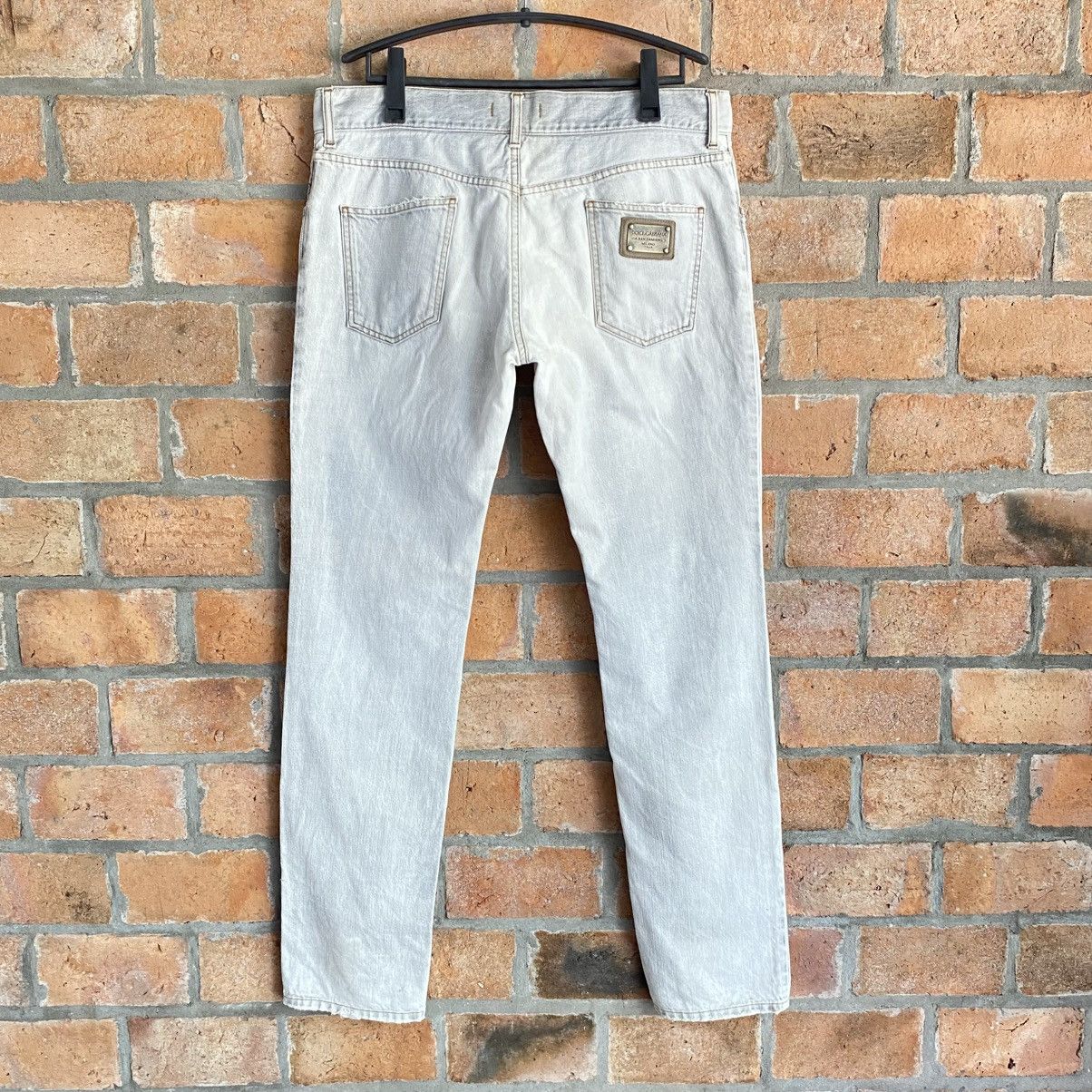 Dolce & Gabbana DOLCE & GABBANA® Light Grey Distressed Straight-Leg Jeans Size US 39 - 11 Thumbnail