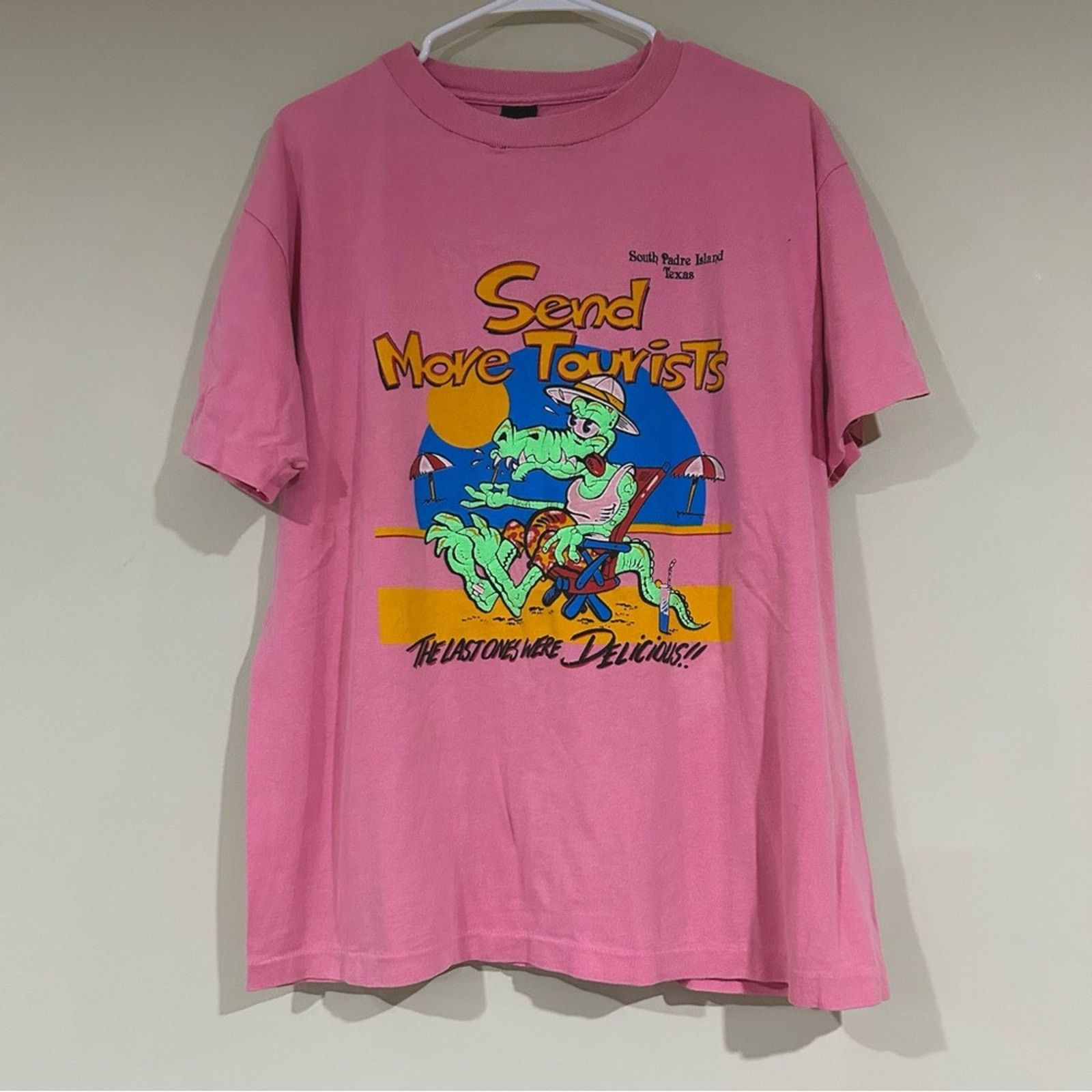 Other Vintage Send More Tourists South Padre Island Texas Shirt Size US L / EU 52-54 / 3 - 1 Thumbnail