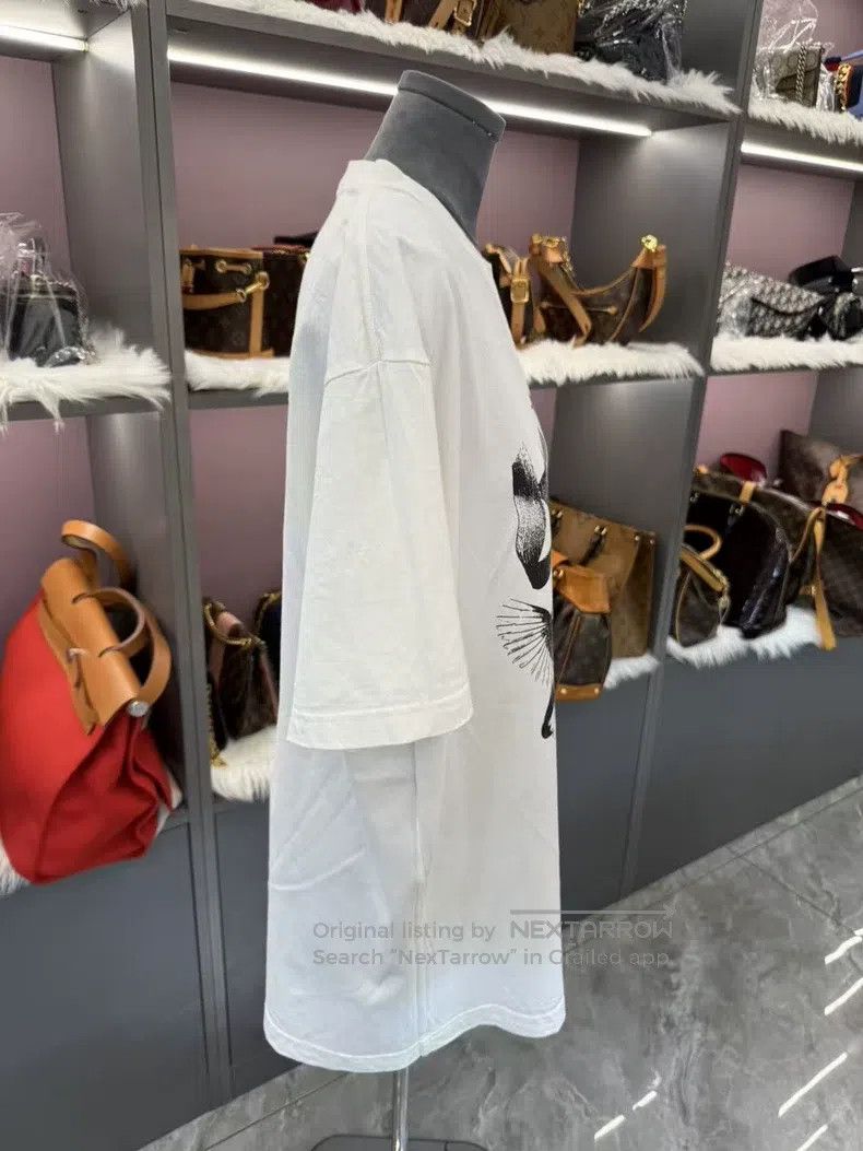 Louis Vuitton Louis Vuitton White dove printed short sleeve T-shirt Size US XL / EU 56 / 4 - 6 Thumbnail
