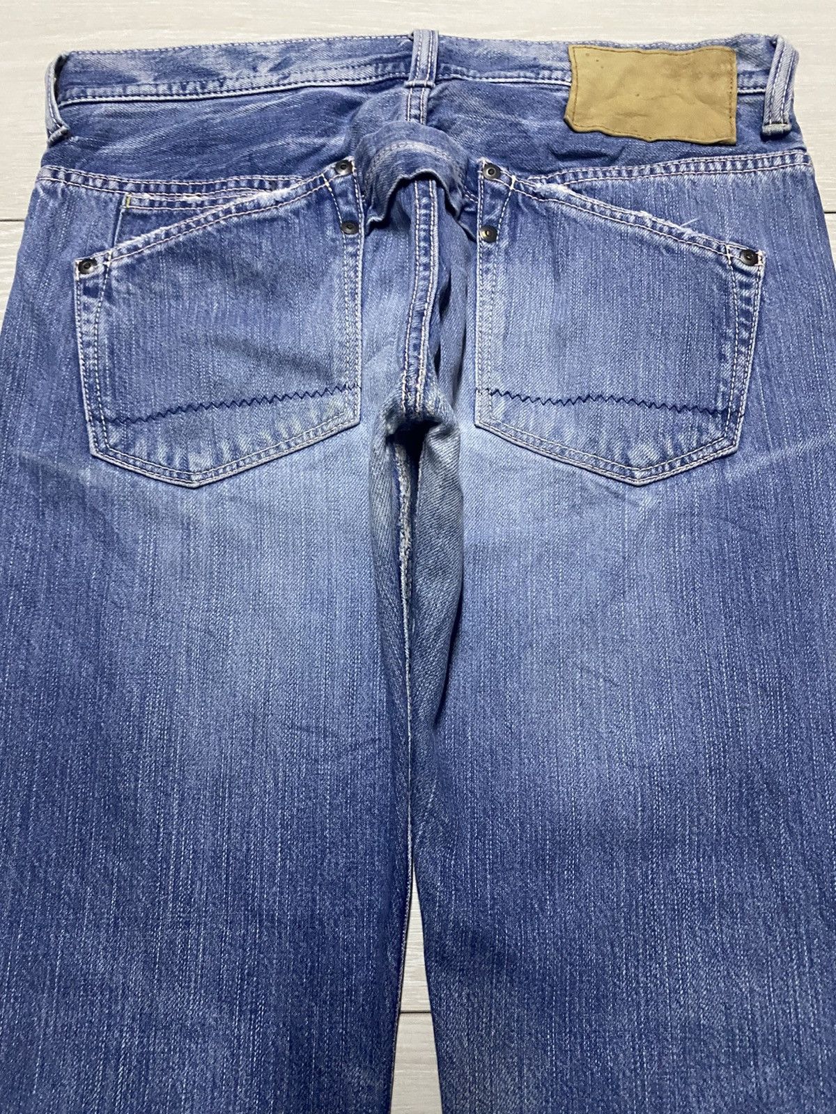 Vintage Japanese Brand Faded Wash Distressed Slim Straight