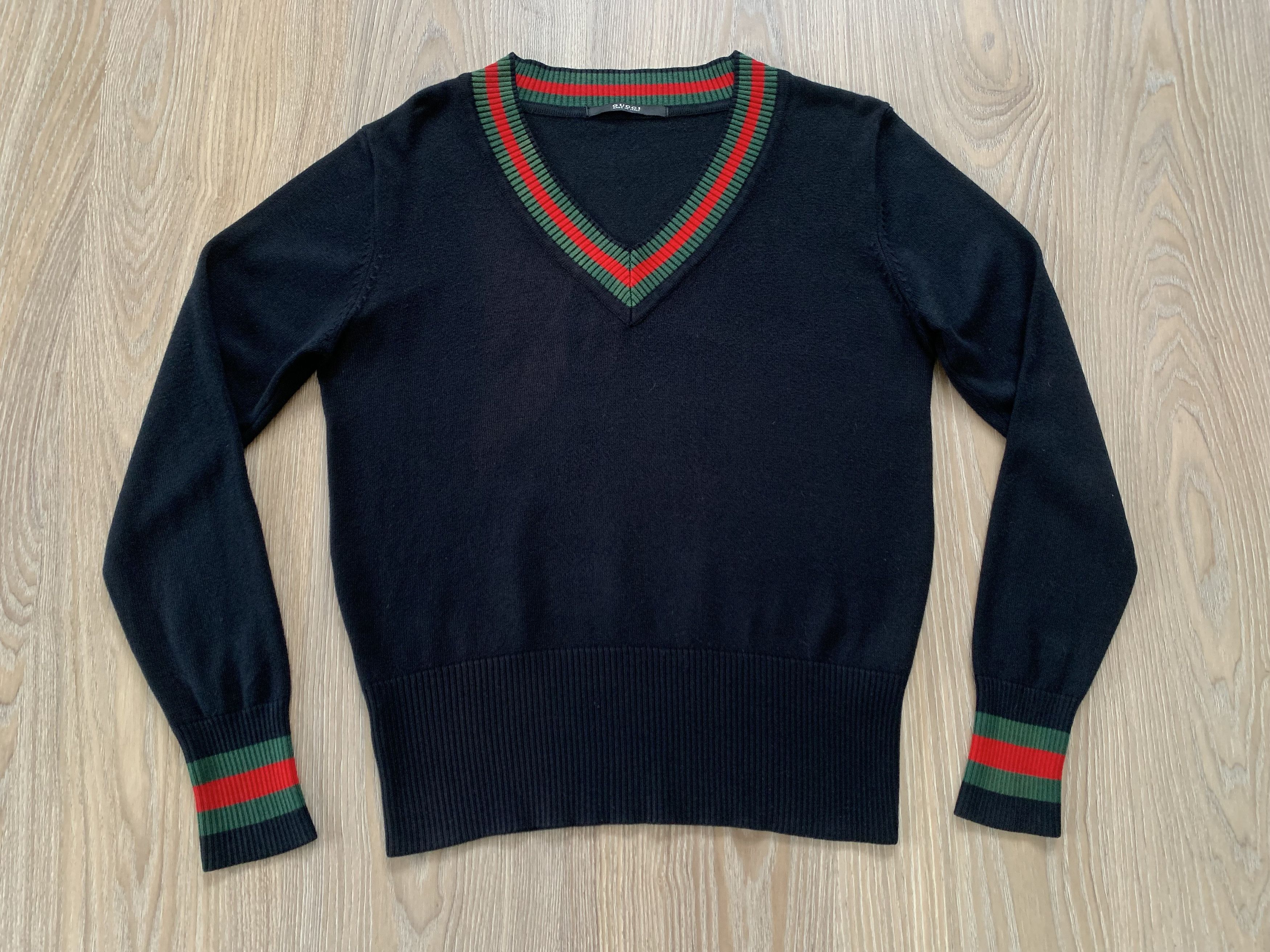 Gucci Gucci Black V-Neck Sweater Jumper Size M / US 6-8 / IT 42-44 - 2 Thumbnail