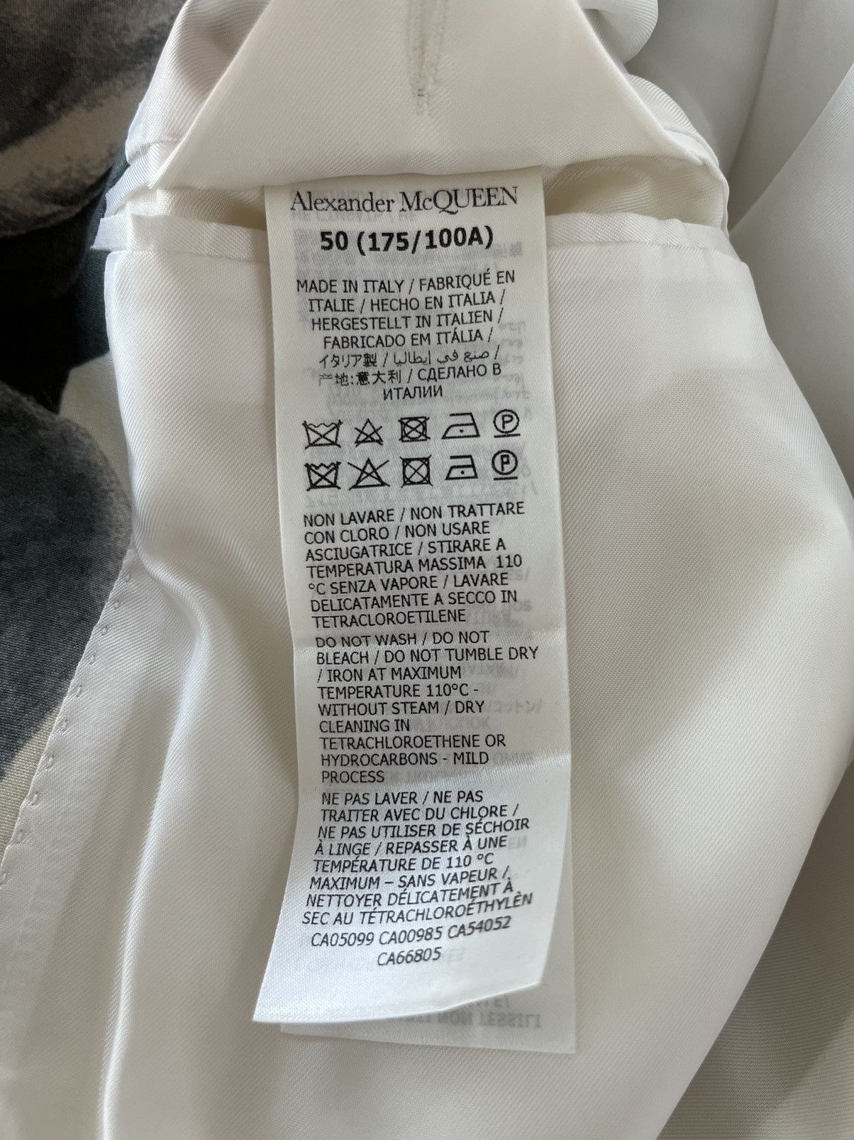 Alexander McQueen $4,200 Super Runway Alexander McQueen Blazer Brand New Size 52R - 8 Thumbnail