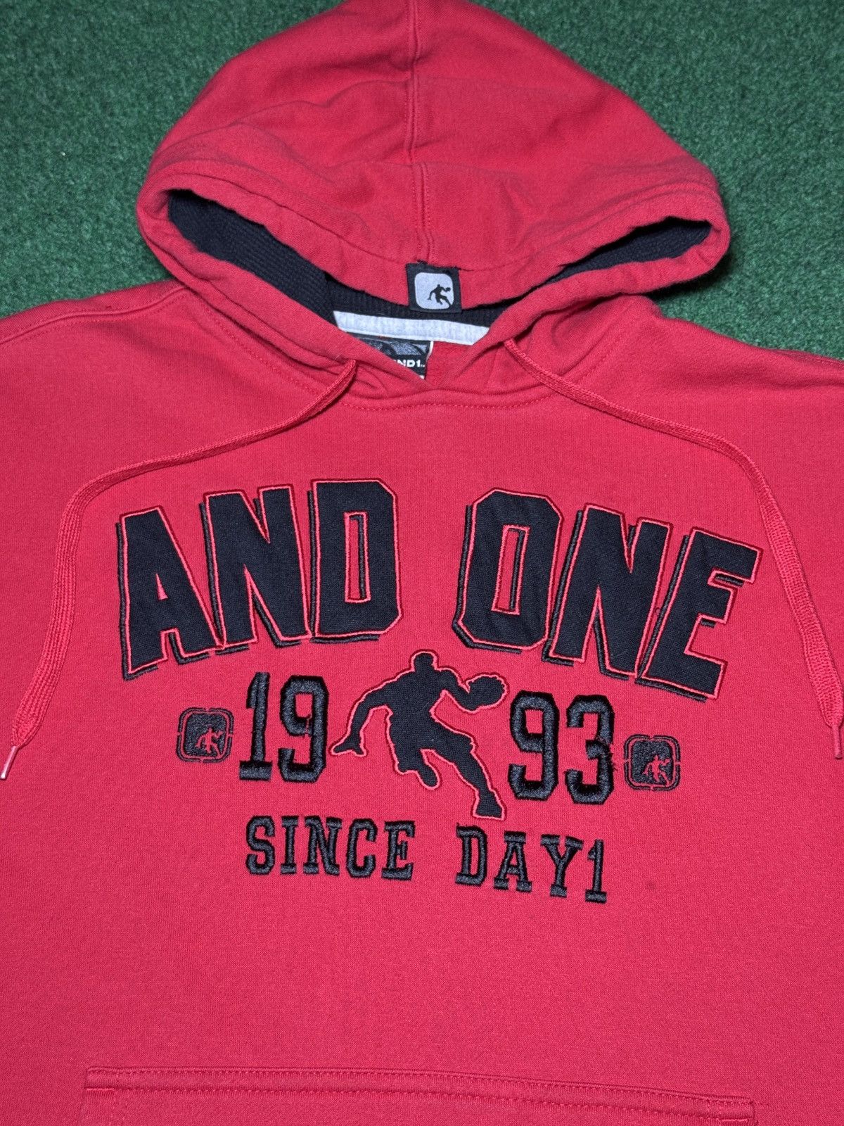 Vintage Y2K And1 Baggy Hoodie M Basketball Red Pullover Sweatshirt Size US M / EU 48-50 / 2 - 2 Thumbnail