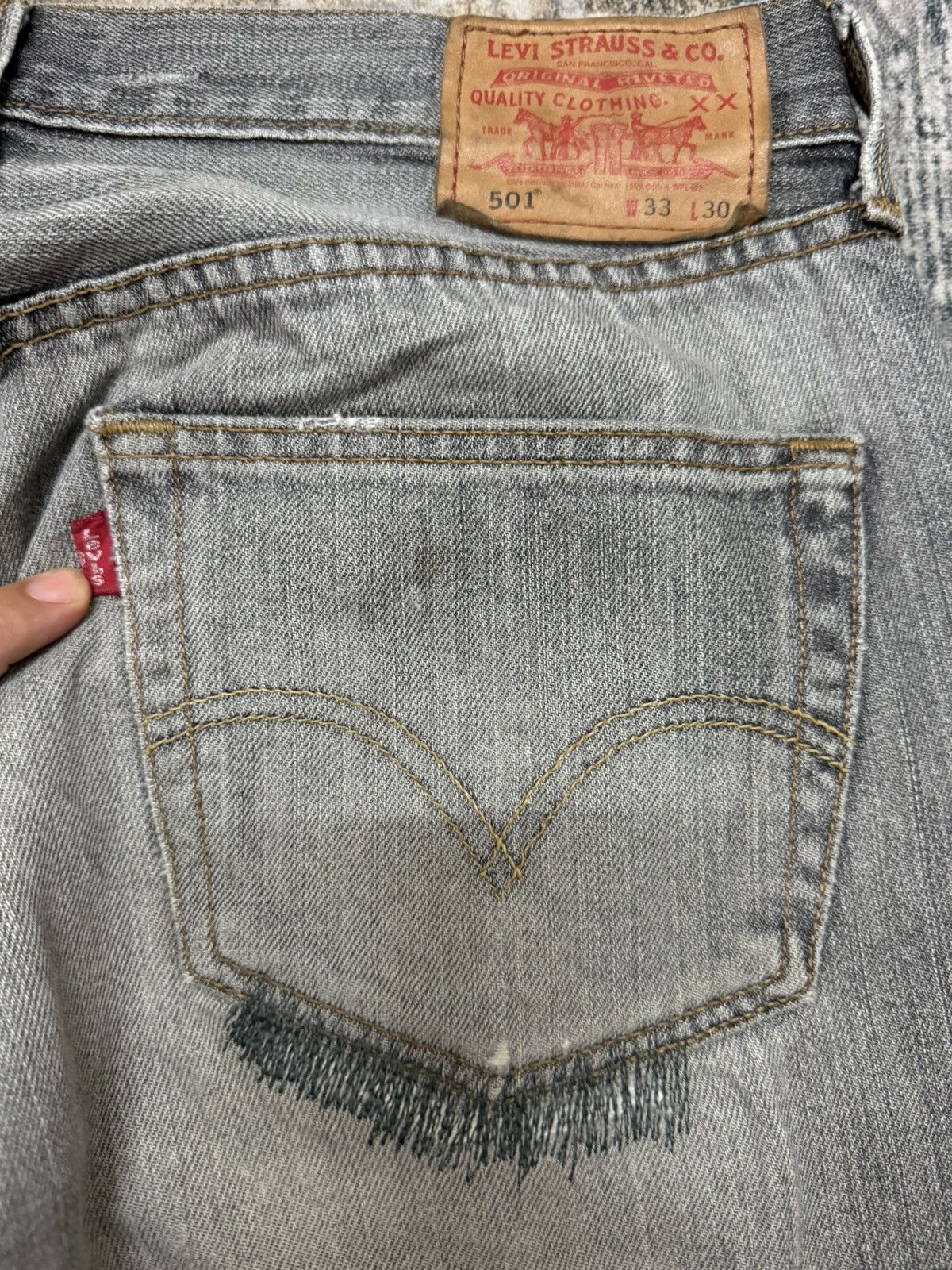 Levi's Levis 501 Distressed Button Denim Jeans Size US 32 / EU 48 - 12 Thumbnail
