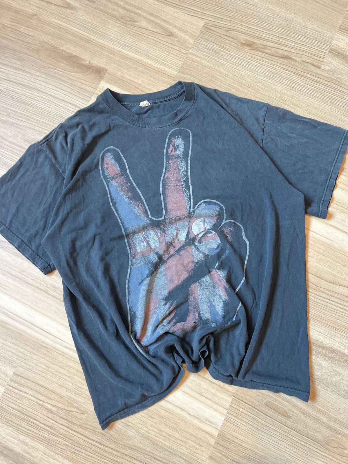 Band Tees Vintage The Who peace sign tee 90s 00s rare y2k band tee Size US XL / EU 56 / 4 - 2 Thumbnail