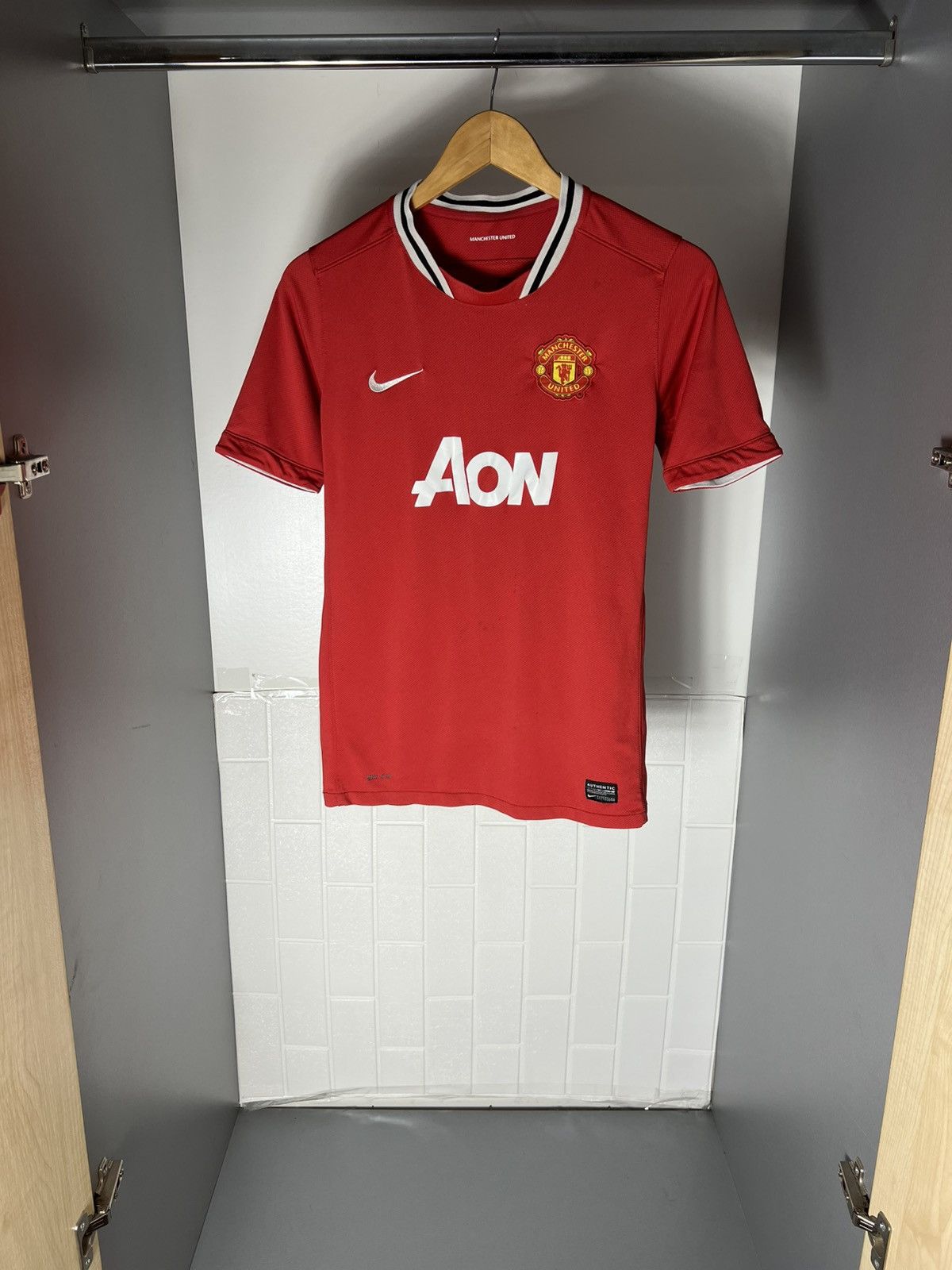 Nike VINTAGE NIKE FC MANCHESTER UNITED ENGLAND SOCCER JERSEY Y2K Size US S / EU 44-46 / 1 - 13 Thumbnail