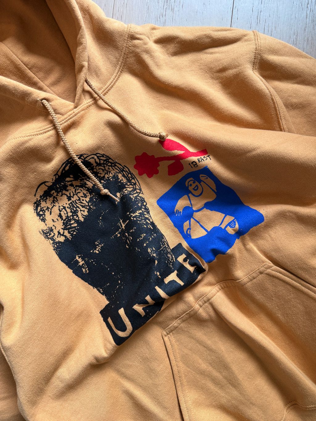 18 East 18 EAST Yellow Graphic Sweatshirt Size US M / EU 48-50 / 2 - 2 Thumbnail