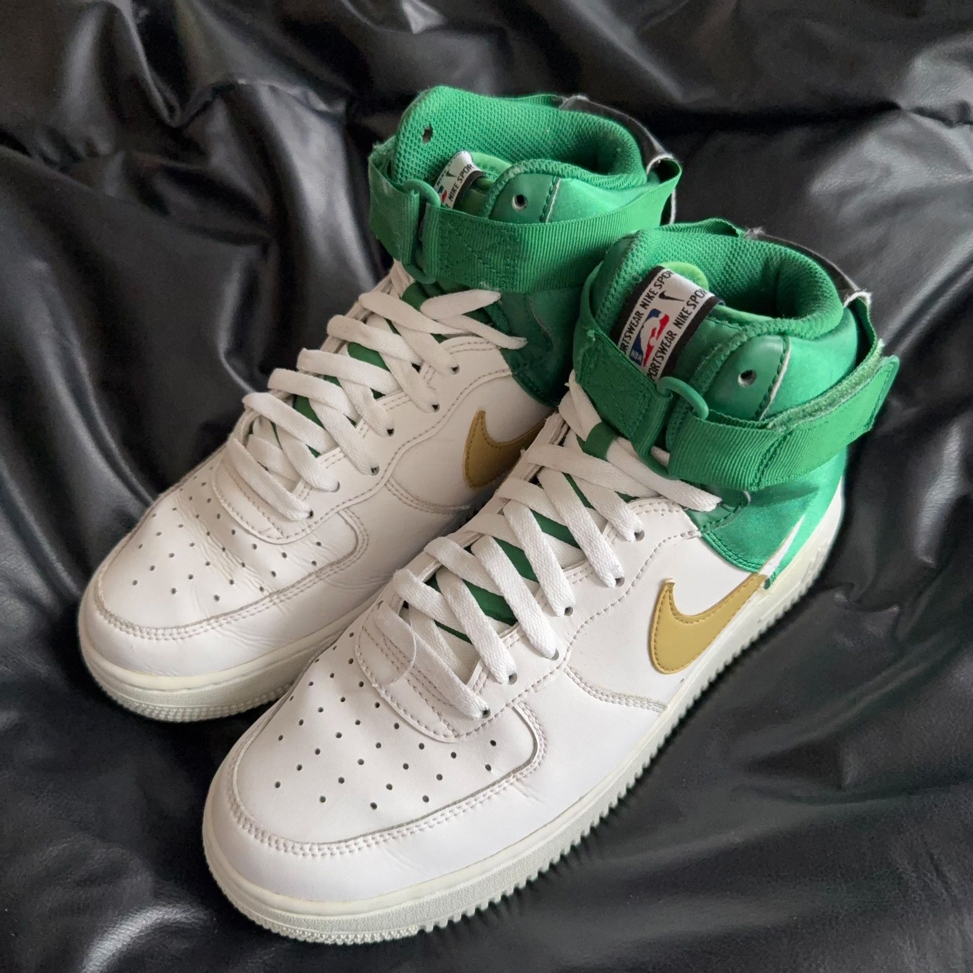 Nike Nike Collab Green Lowtop Sneakers 42.5 Men Size US 9.5 / EU 42-43 - 1 Thumbnail