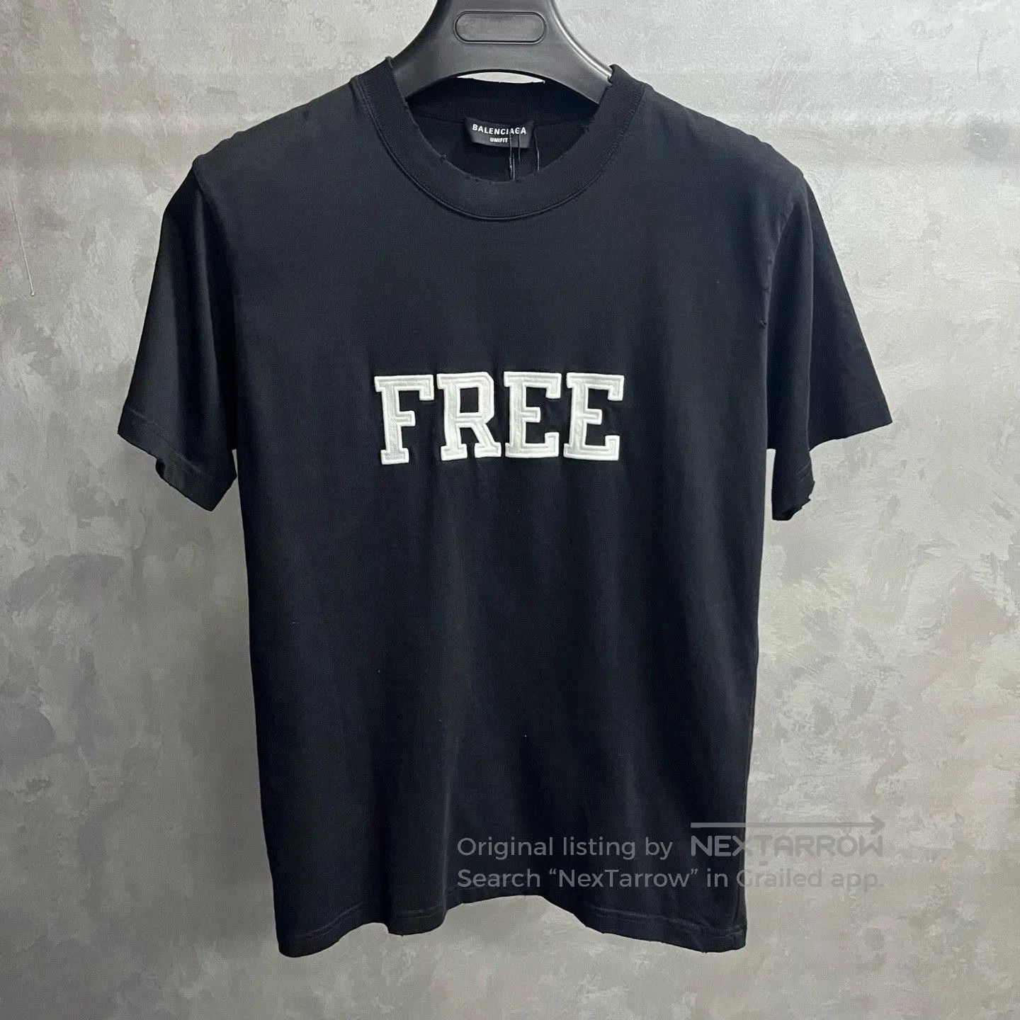 Balenciaga Balenciaga Black Letter Print Round Neck T. Size US S / EU 44-46 / 1 - 1 Thumbnail