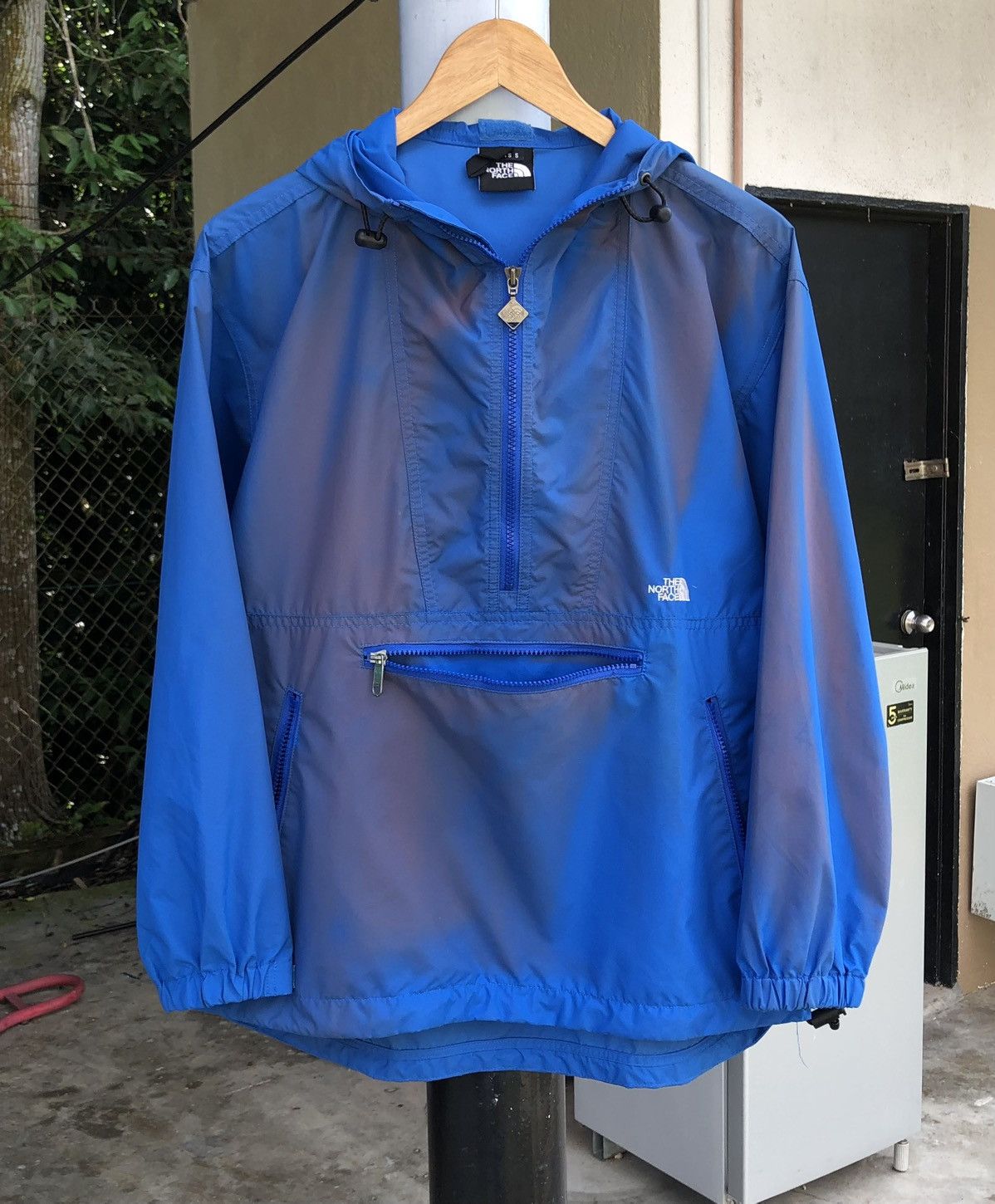 The North Face Vintage The North Face Faded Windbreaker Anorak Half Jacket Size US S / EU 44-46 / 1 - 6 Thumbnail