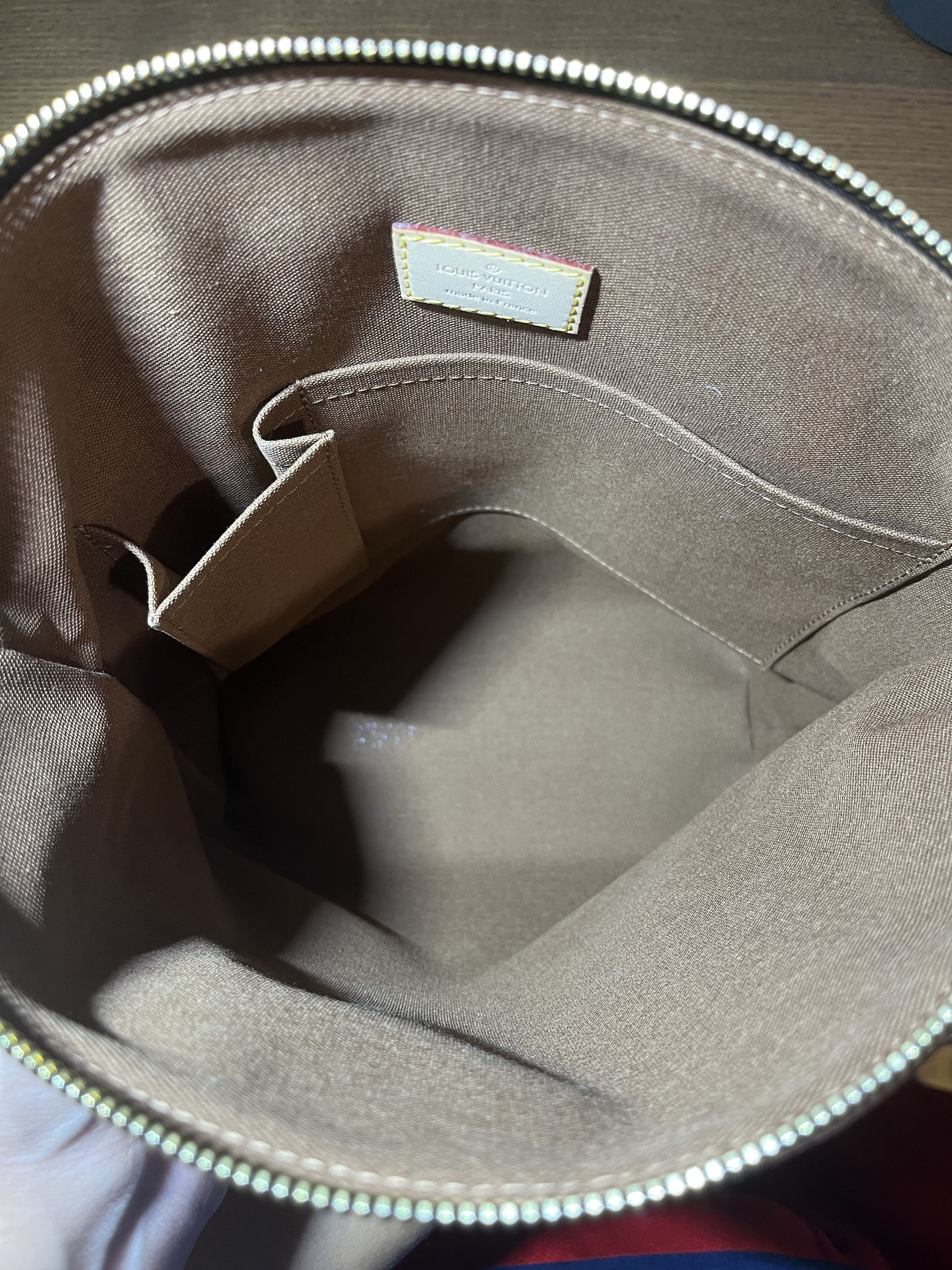 Louis Vuitton Louis Vuitton Lockit Handbag Size ONE SIZE - 4 Thumbnail