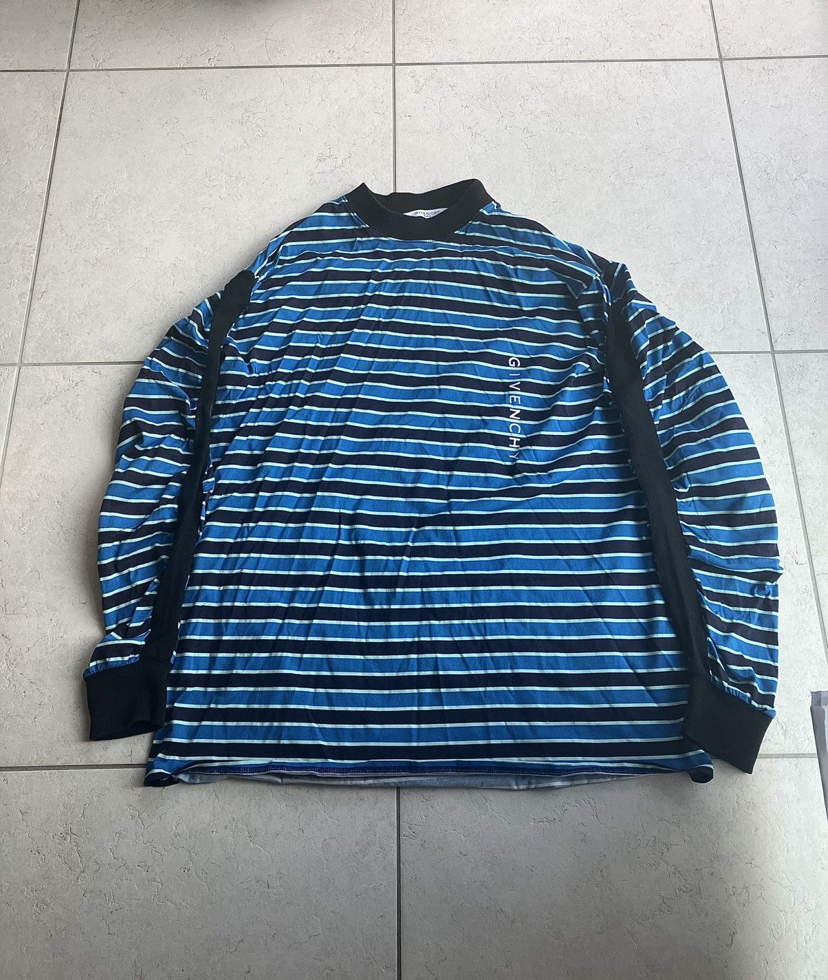 Givenchy Givenchy Striped Logo Sweater Size M / US 6-8 / IT 42-44 - 1 Thumbnail