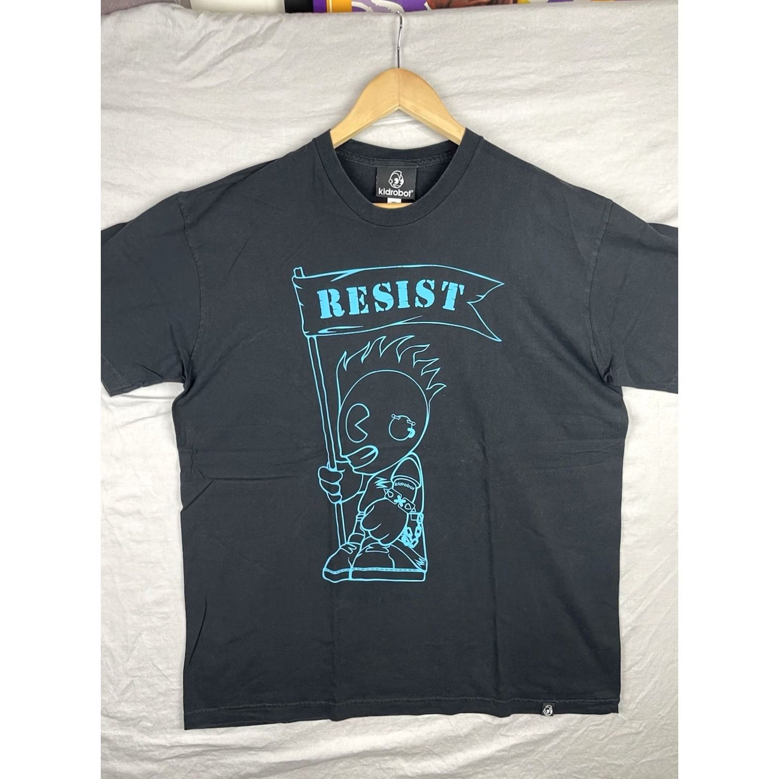Vintage VINTAGE Kidrobot Shirt XL Mens Resist Mascot Made In USA Y2K Black Vintage Shirt Size US XL / EU 56 / 4 - 2 Thumbnail