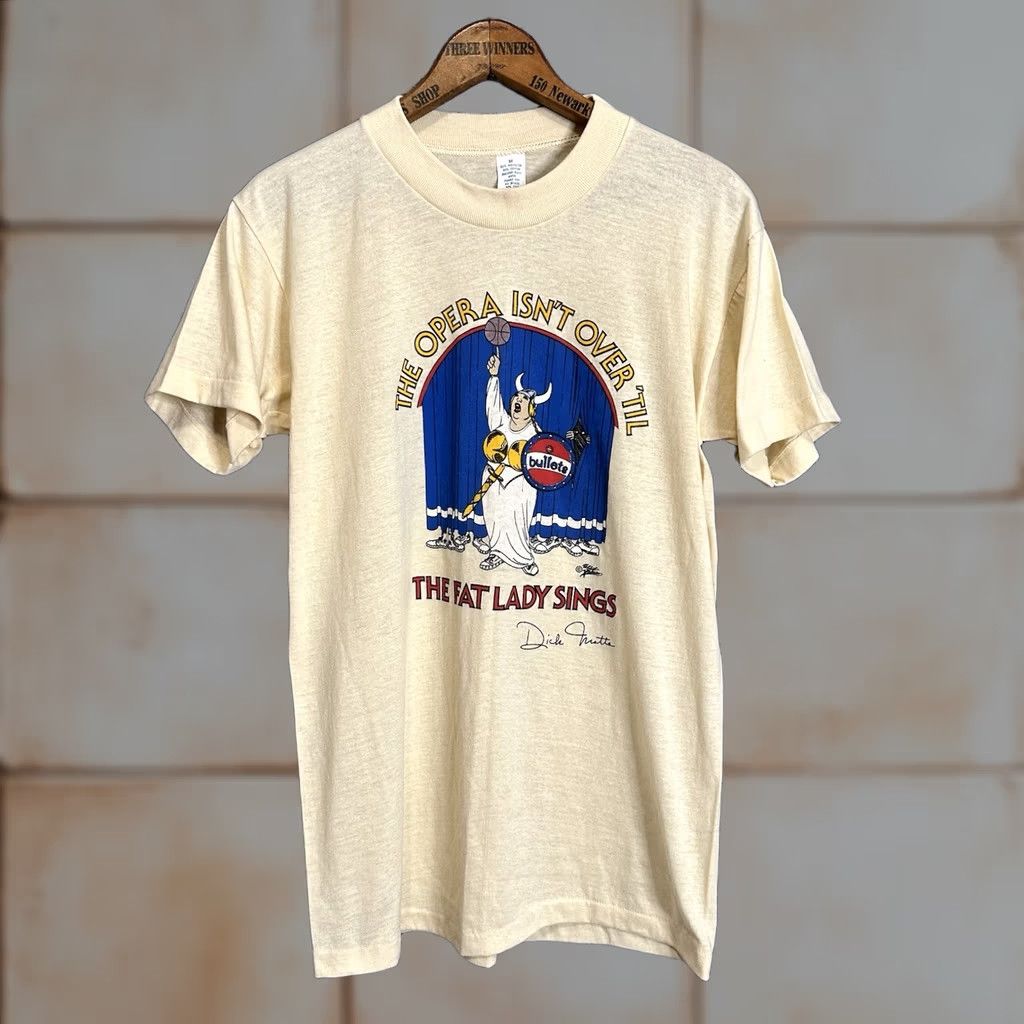Vintage VINTAGE The Fat Lady Sings Washington Bullets Dick Matta Graphic Shirt M Beige 80s Unisex Size US M / EU 48-50 / 2 - 1 Thumbnail
