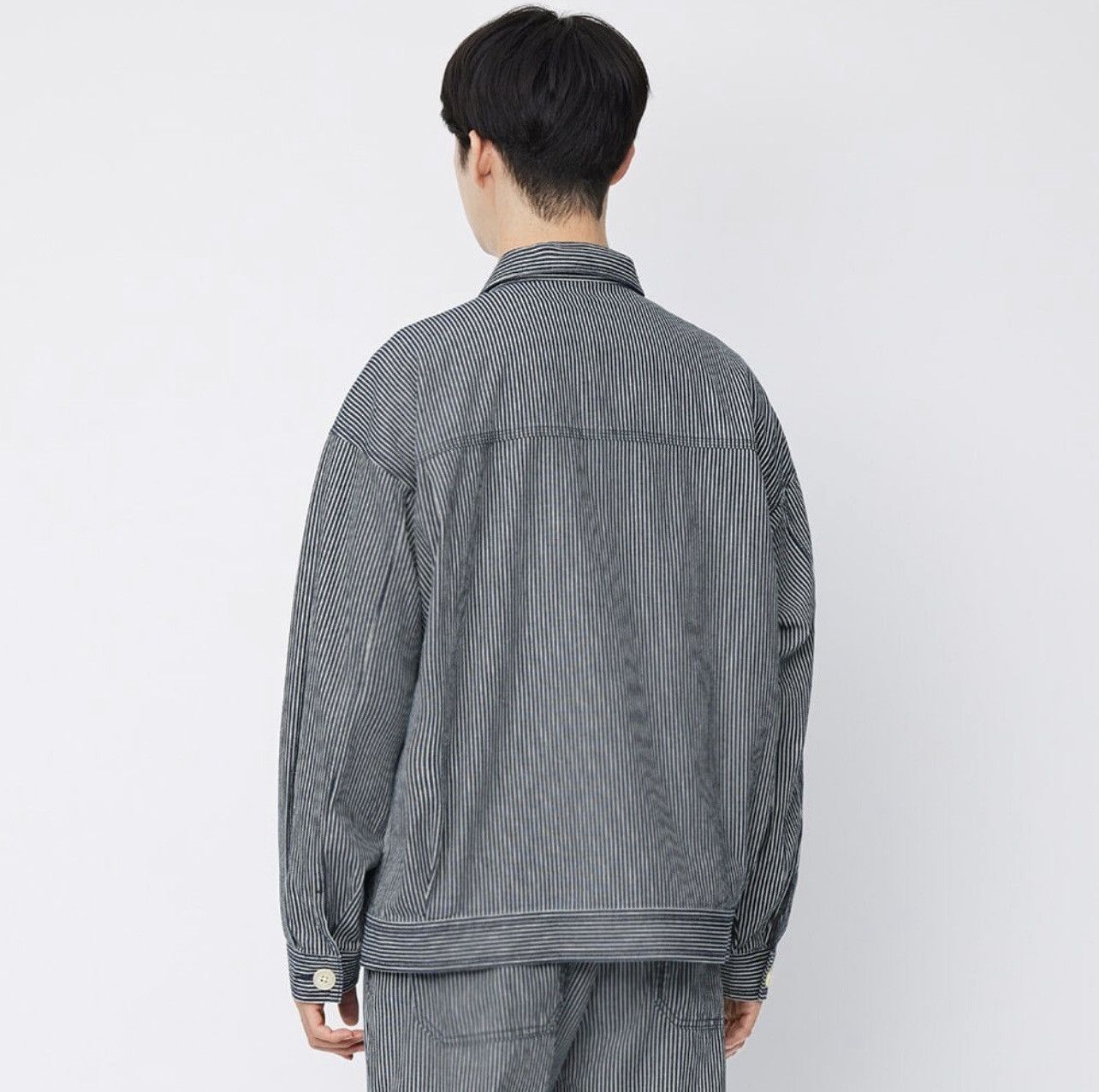 GU × Kim Jones GU Hickory Stripe Chef Overshirt Size US S / EU 44-46 / 1 - 2 Thumbnail