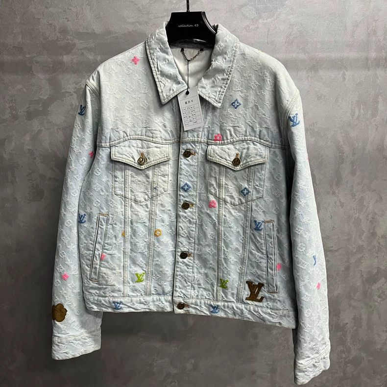 louis vuitton 24 Latest Light Blue Logo Letter Embroidered