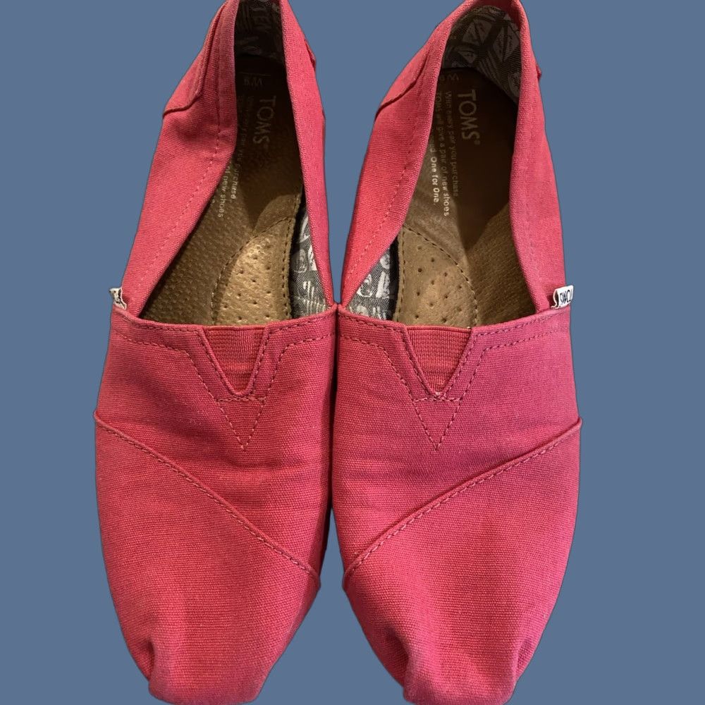 Toms 9 Womens Toms Classic Flat Pink Canvas Slip On Size US 9 / IT 39 - 1 Thumbnail