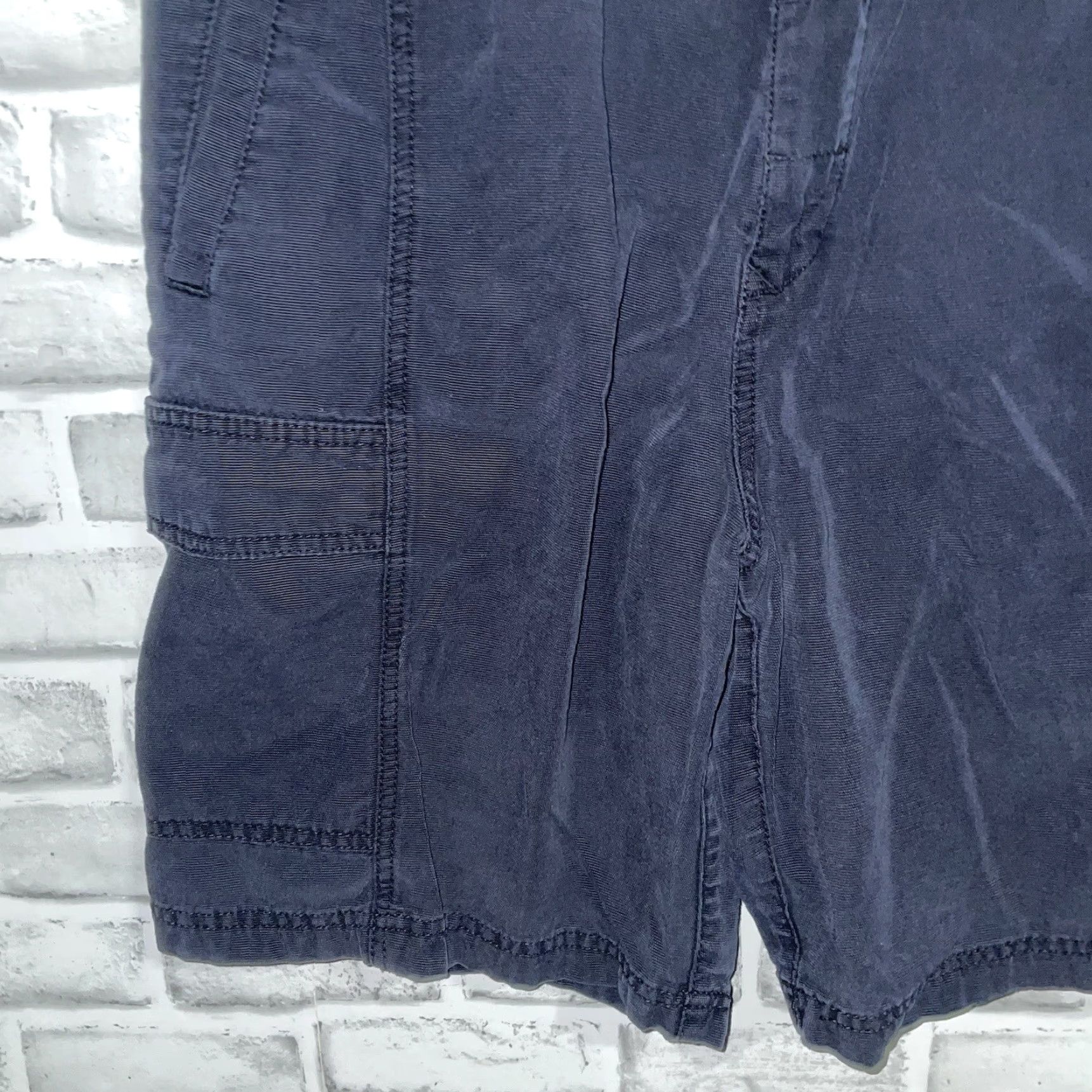 Tommy Bahama Tommy Bahama Cargo Shorts Mens 32 Dark Blue Tencel Blend Size US 32 / EU 48 - 3 Thumbnail