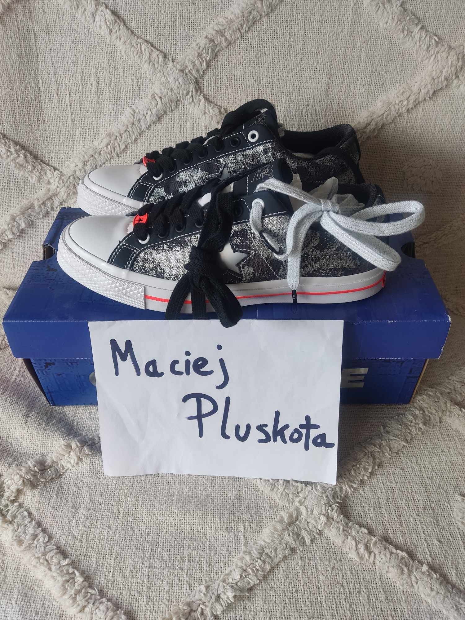 image of Converse One Star Shoes in Grey, Men's (Size 8)