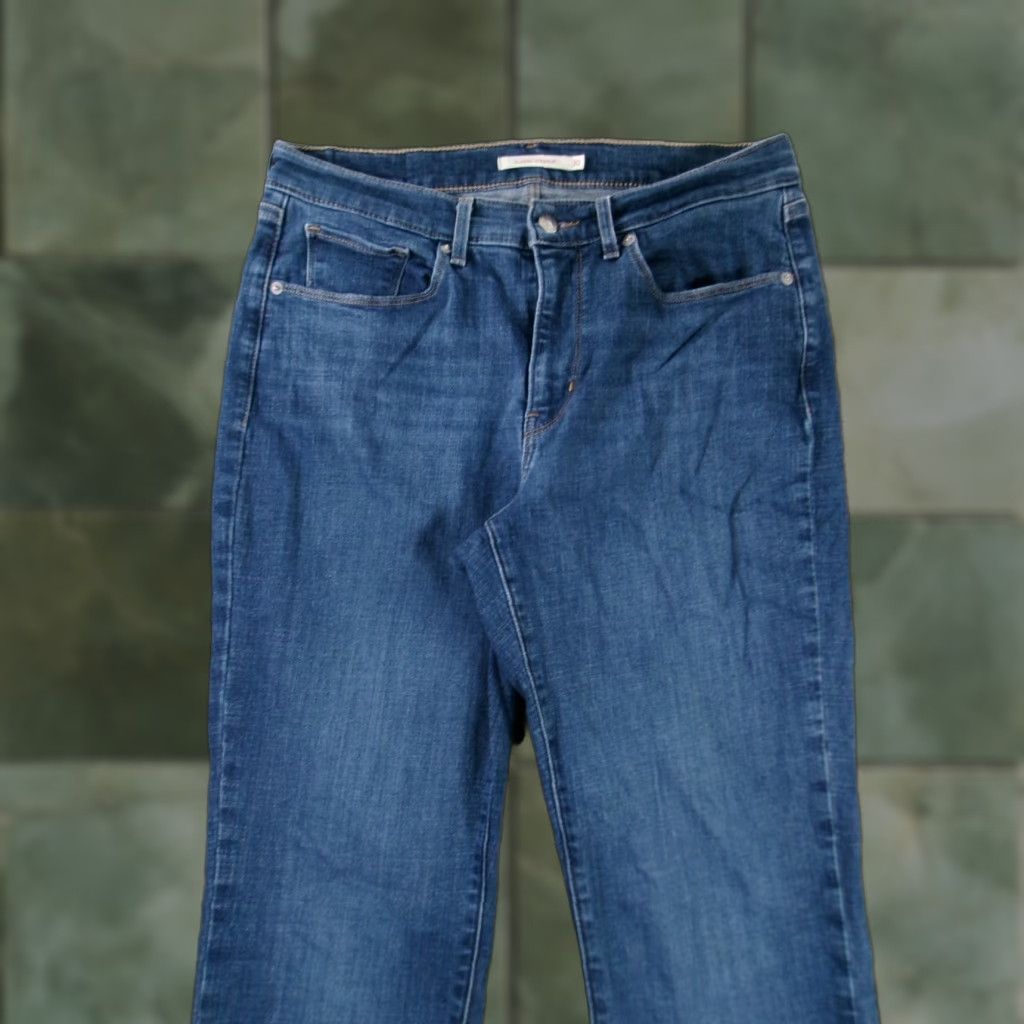 Levi's Levis Jeans Womens 10M Blue Classic Fit Straight Leg Mid Rise Medium Wash Denim Jeans Regular 29in Inseam Womens Size 32" / US 10 / IT 46 - 1 Thumbnail