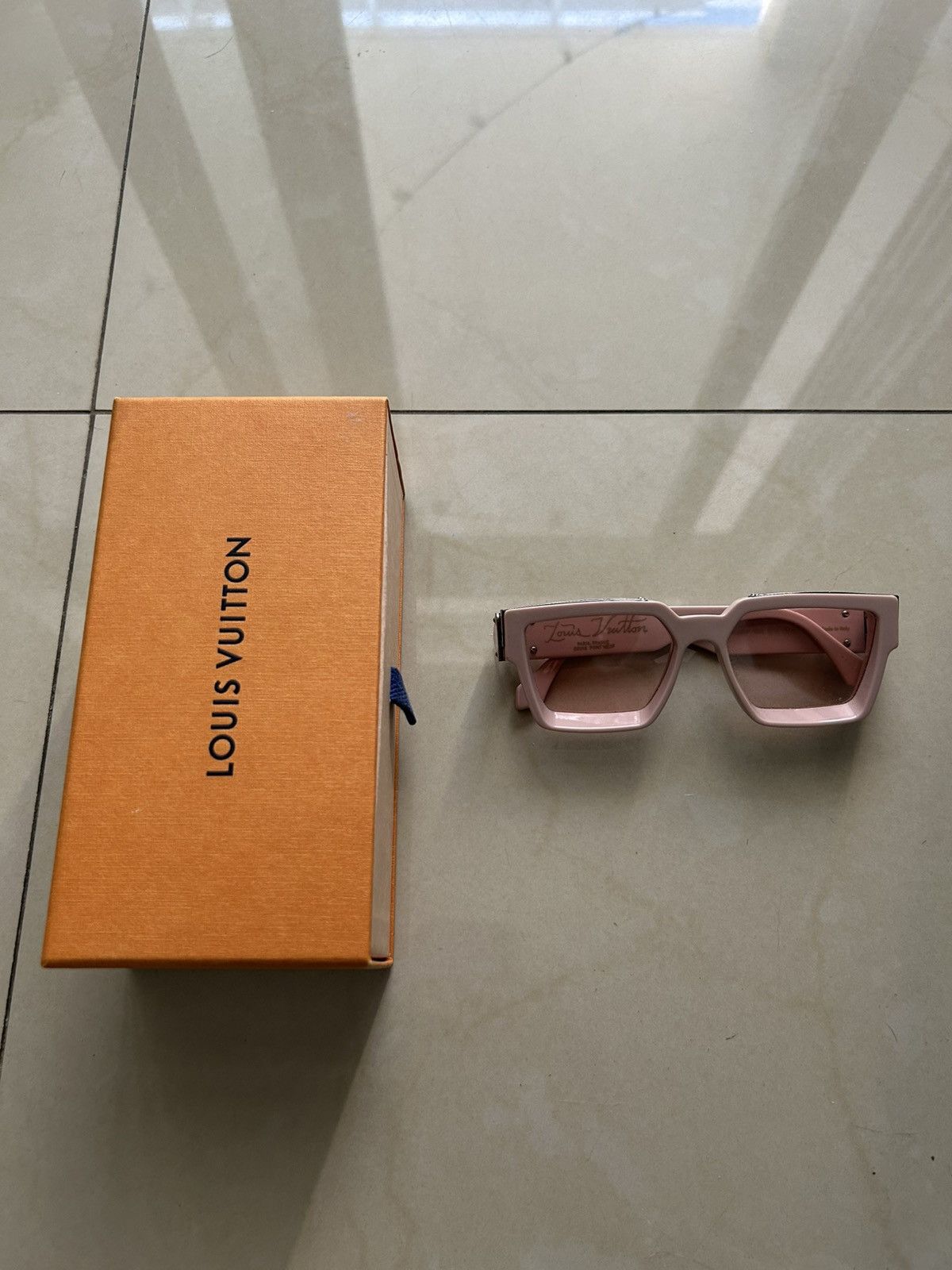 Louis Vuitton Louis Vuitton Pink Millionaires Size ONE SIZE - 1 Thumbnail