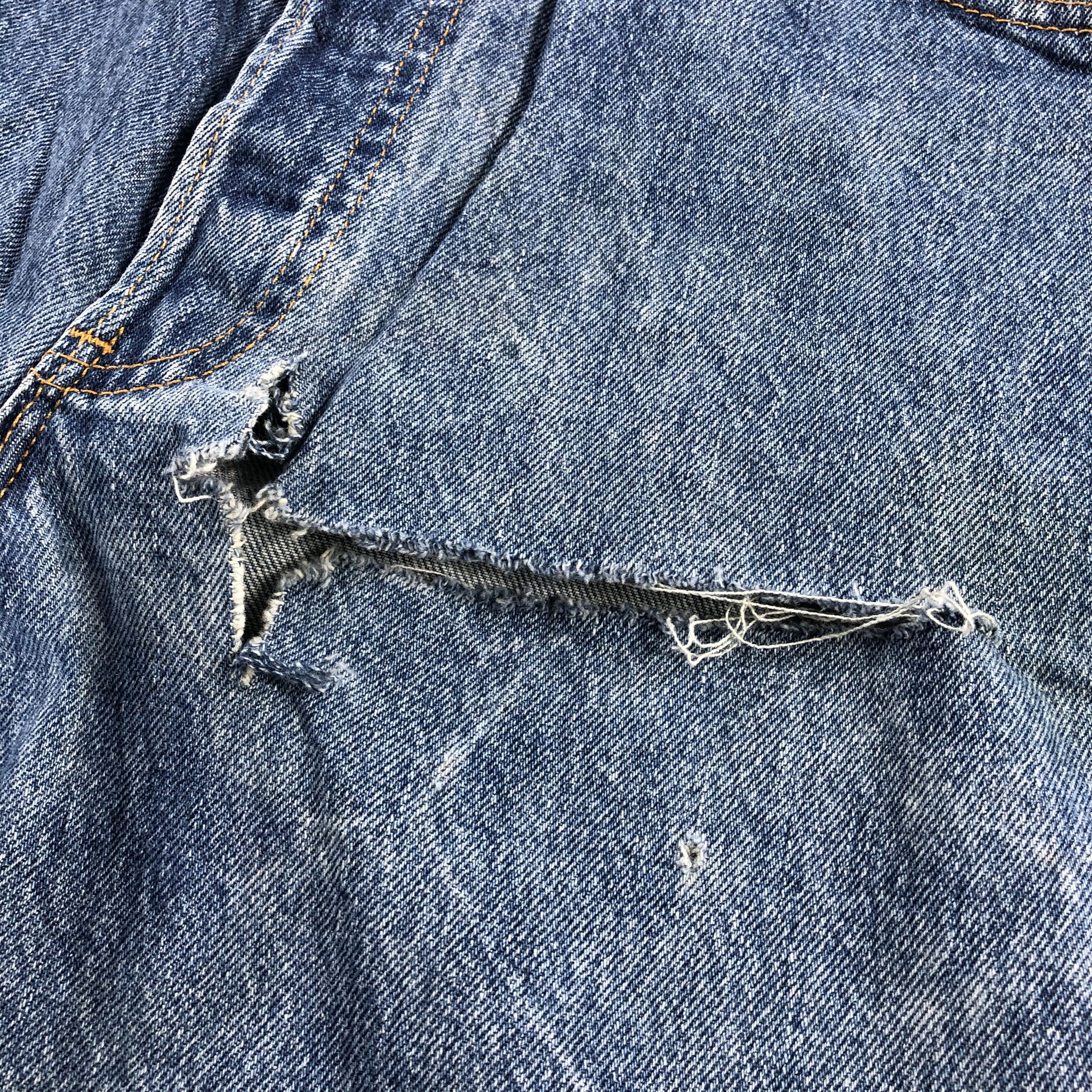 Levi's Vintage 90s Blue Wash Levis 501 Jeans-J1760 Size US 35 - 11 Thumbnail