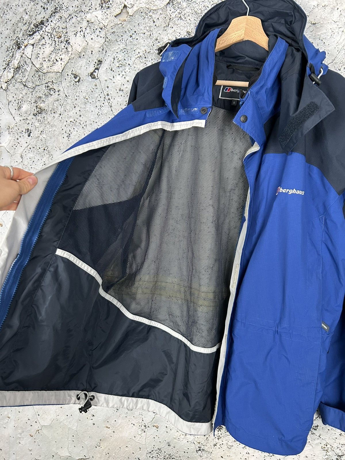 Berghaus Berghaus Gore-tex Blue Jacket Streetwear Gorpcore Outdoor Size US S / EU 44-46 / 1 - 5 Thumbnail