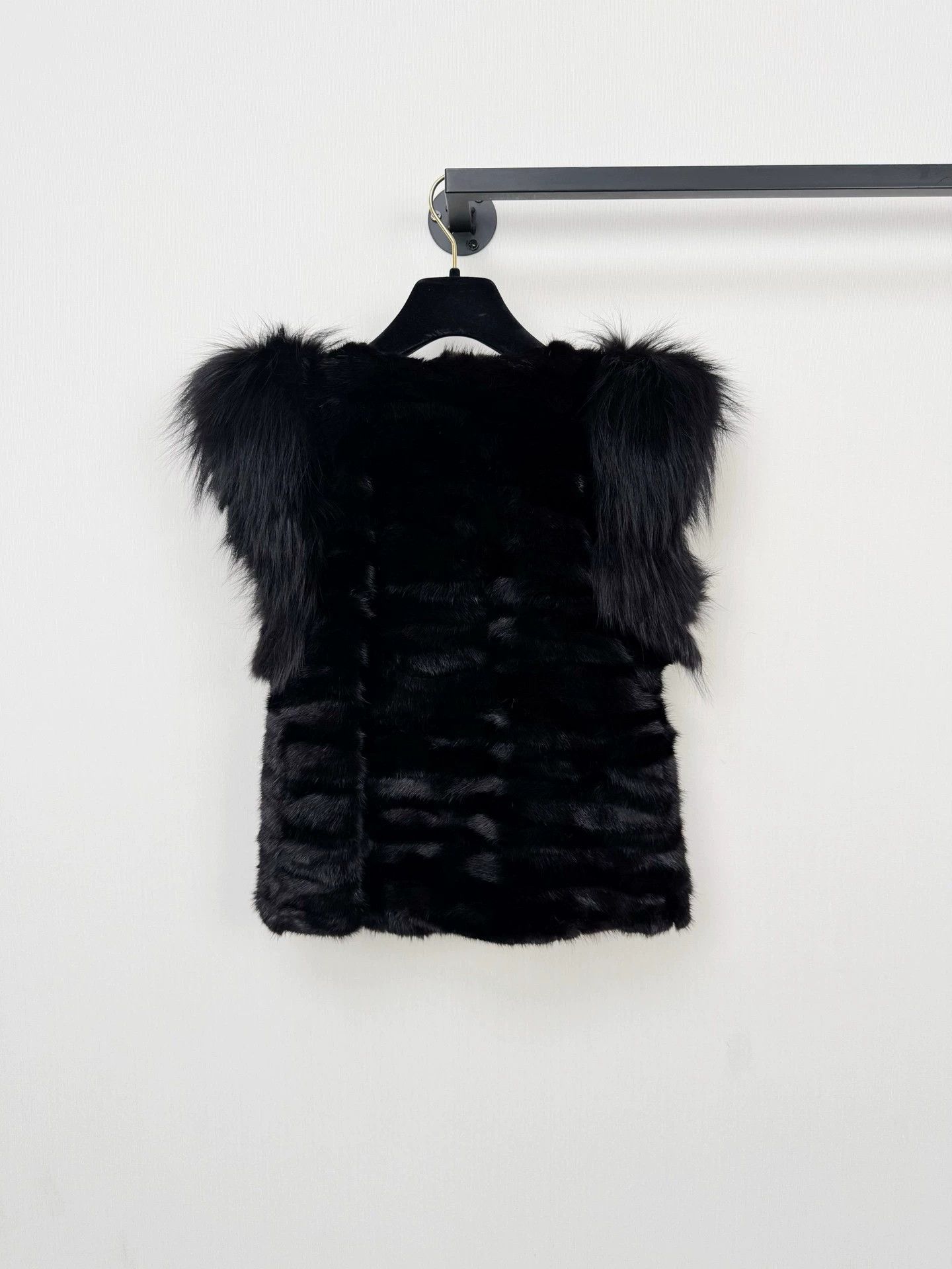 Prada Authentic Prada mink fur vest, Size S / US 4 / IT 40 - 2 Thumbnail