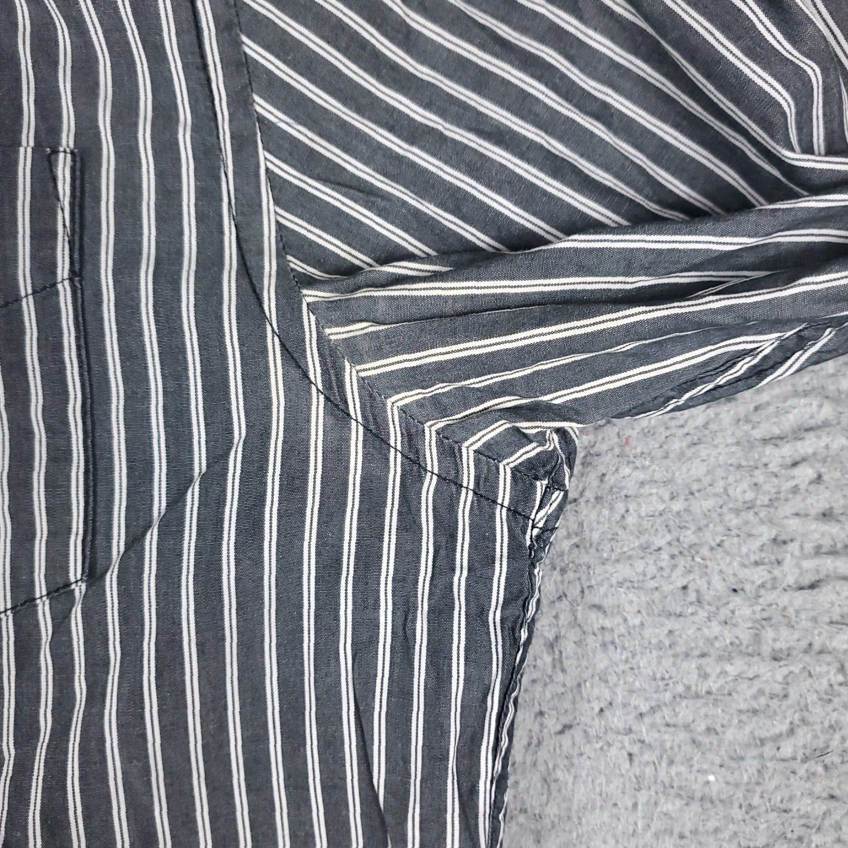 Tommy Hilfiger Tommy Hilfiger Gray Striped Button-Up Shirt Mens Medium Long Sleeve Casual Modern Preppy Size US M / EU 48-50 / 2 - 5 Thumbnail