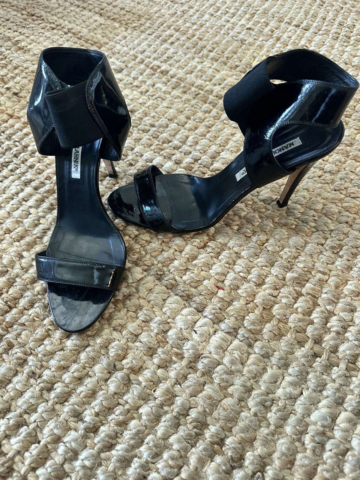 Manolo Blahnik EUC Auth Manolo Blahnik Patent Strap Heeled Sandals 37.5 Size US 7.5 / IT 37.5 - 3 Thumbnail