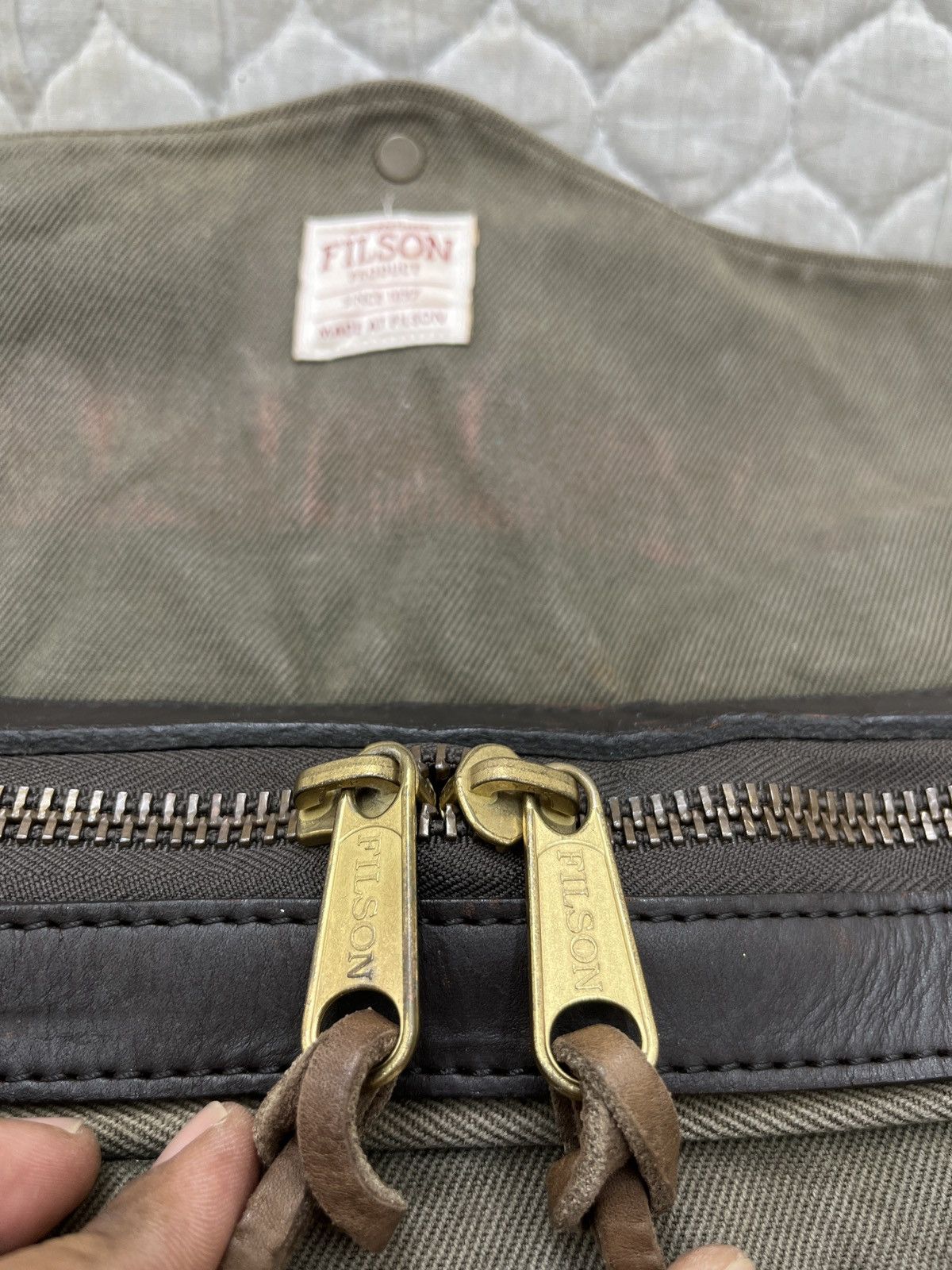 Filson 🔥🔥🔥STEALS FILSON RUGGED TWILL BAG Size ONE SIZE - 15 Thumbnail