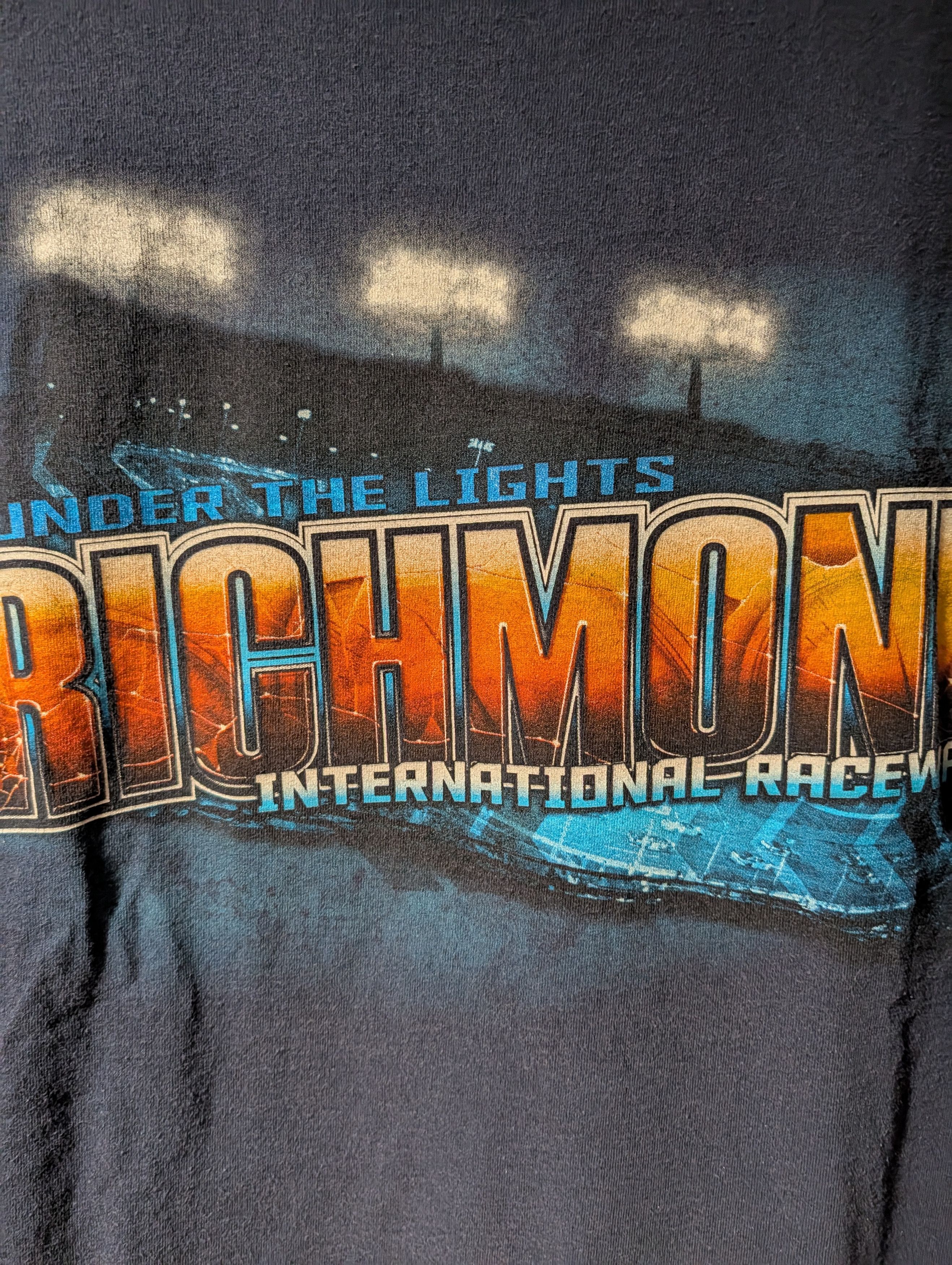 NASCAR Vintage 2010 Nascar Richmond Crown Royal 400 Large T-Shirt Size US L / EU 52-54 / 3 - 2 Thumbnail