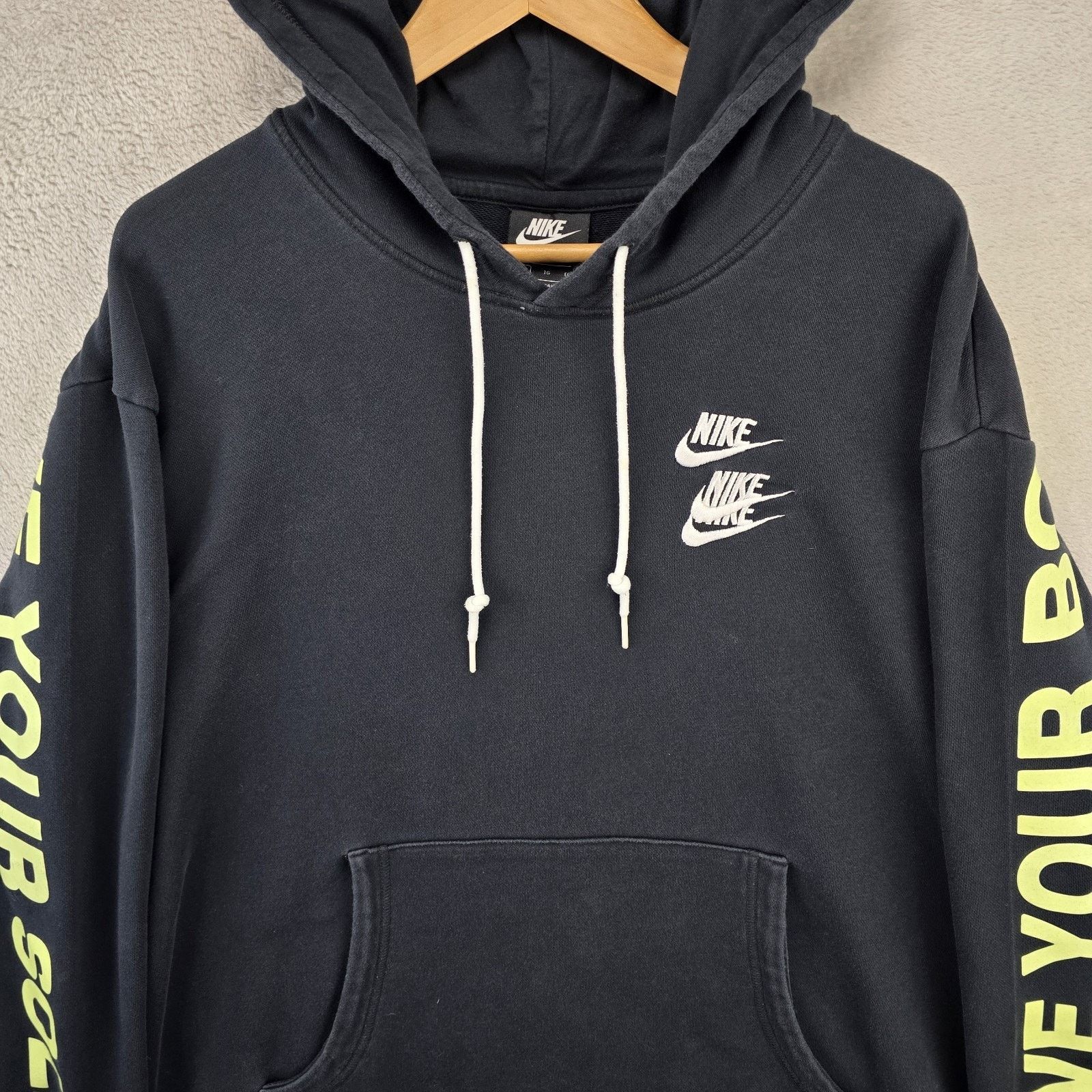 Nike Nike World Tour Graffiti Print Hoodie Mens XL Sweatshirt Size US XL / EU 56 / 4 - 3 Thumbnail