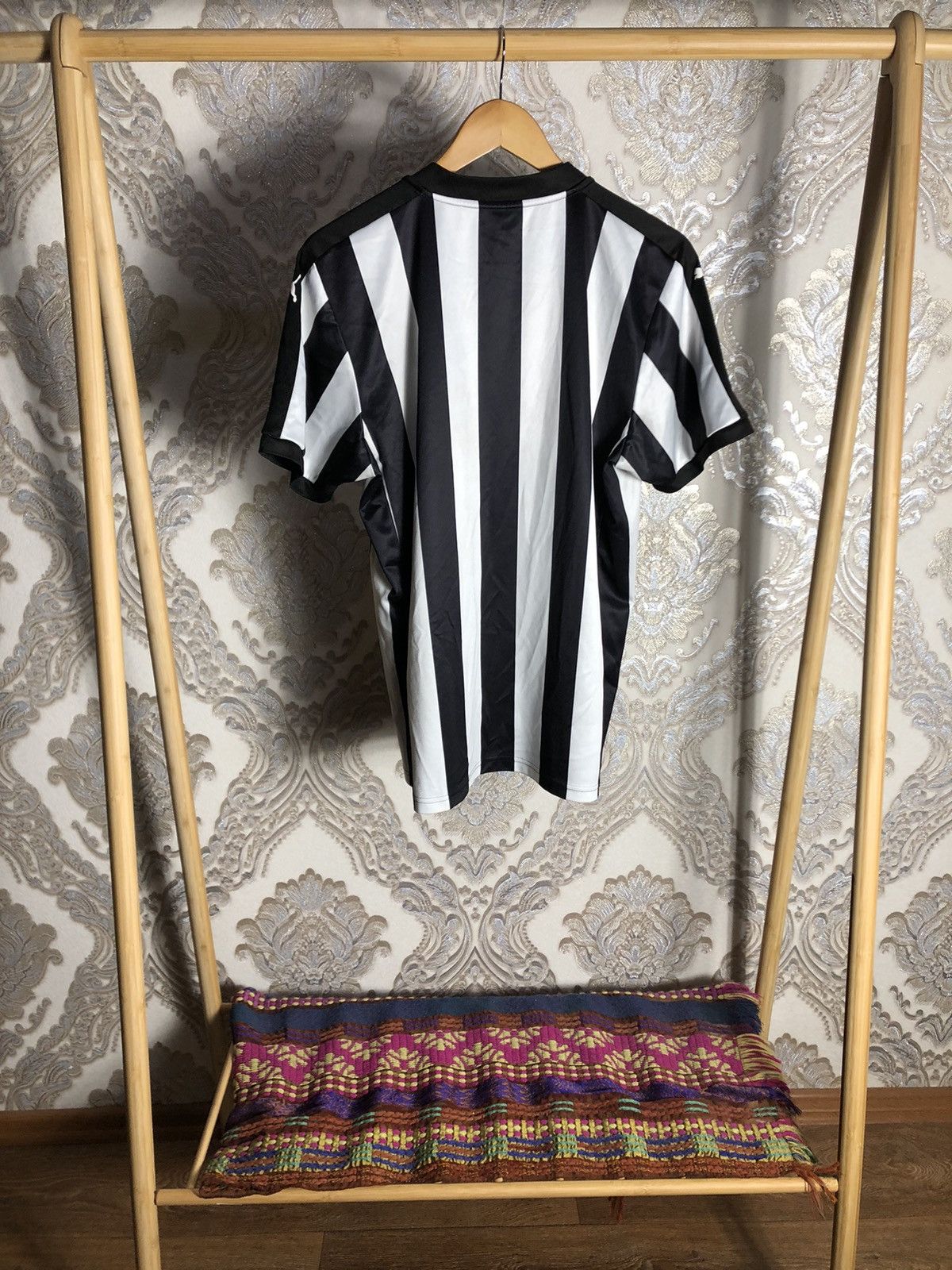Other VERY RARE NEW CASTLE UNITED ENGLAND SOCCER JERSEY Y2K 90s Size US L / EU 52-54 / 3 - 7 Thumbnail