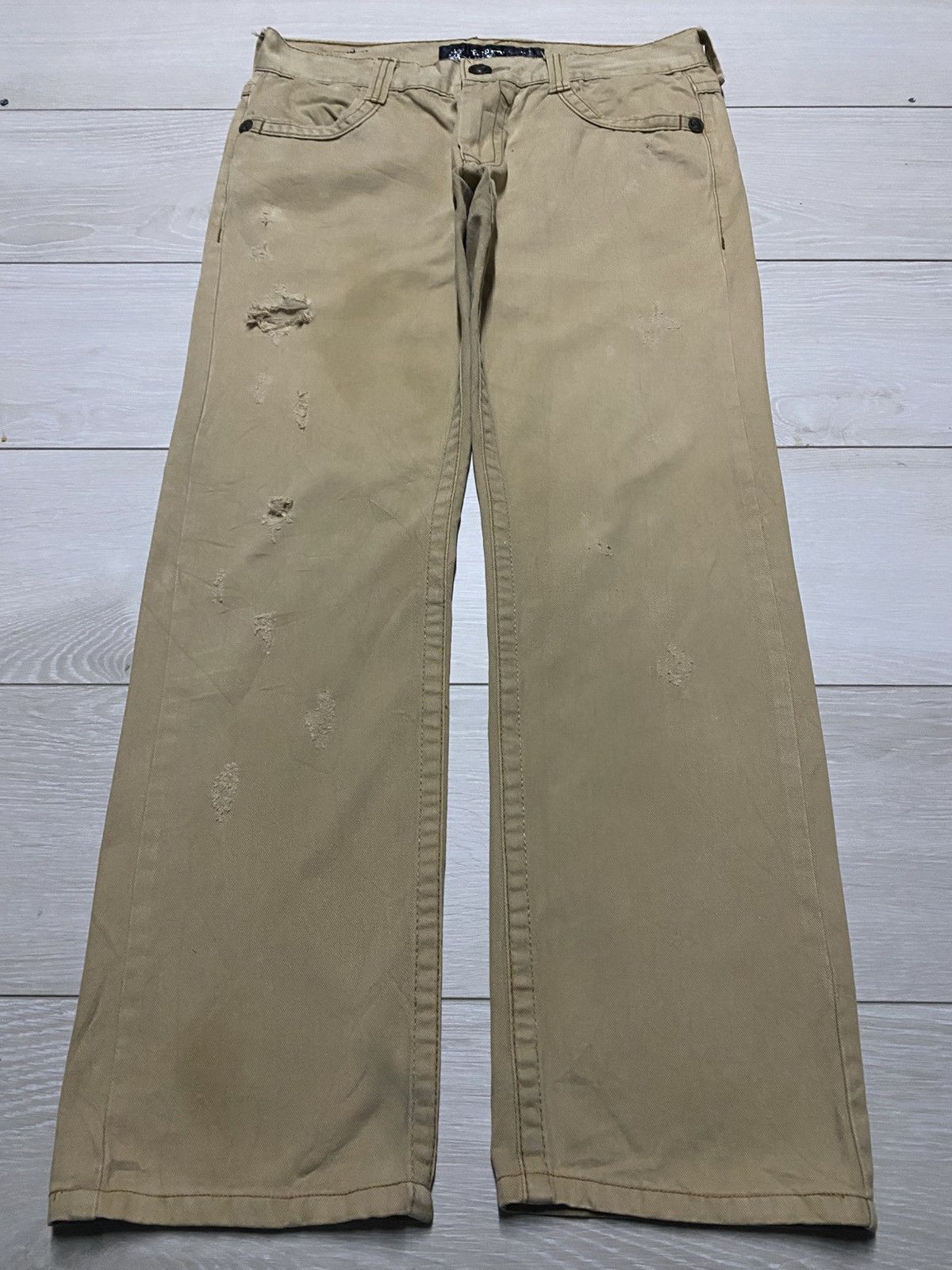 Japanese Brand Red Pepper Avantgarde Skull Button Distressed Loose Jeans Size US 33 - 2 Thumbnail