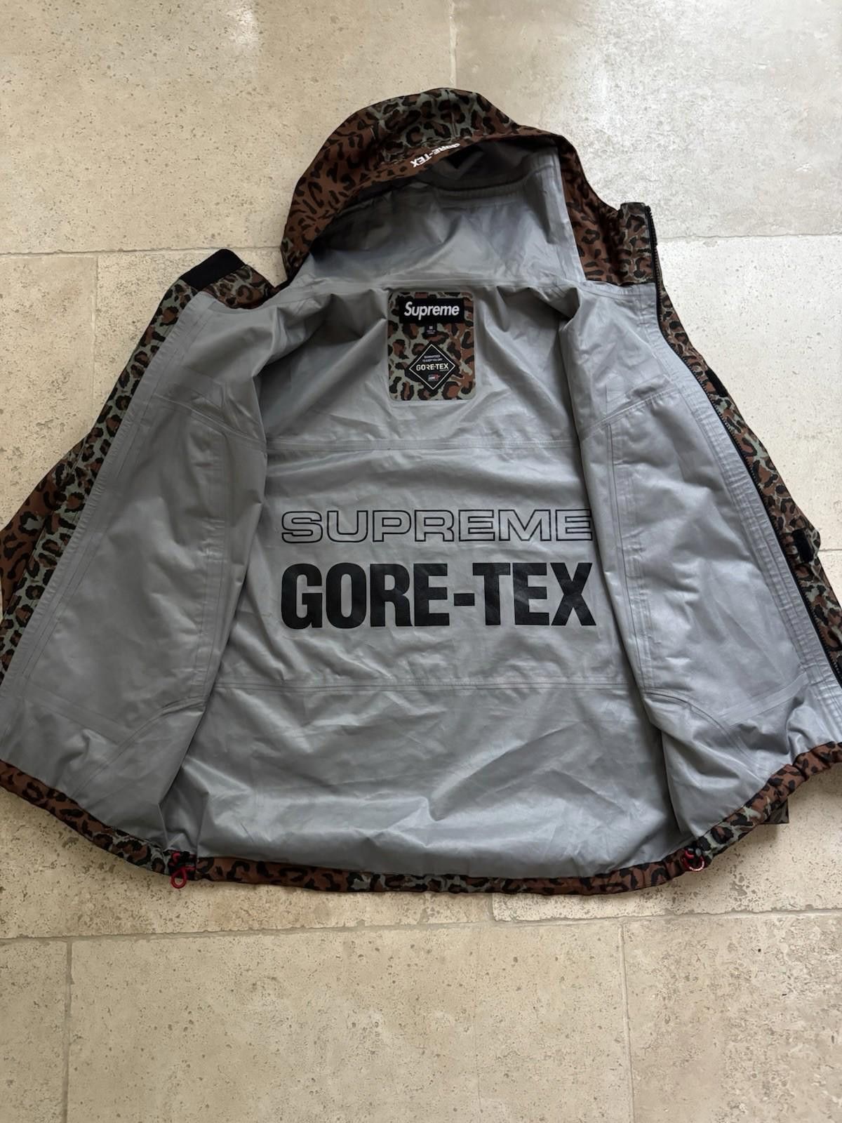 Supreme Supreme GORE TEX Taped Seam Jacket Leopard Size Medium Size US M / EU 48-50 / 2 - 5 Thumbnail