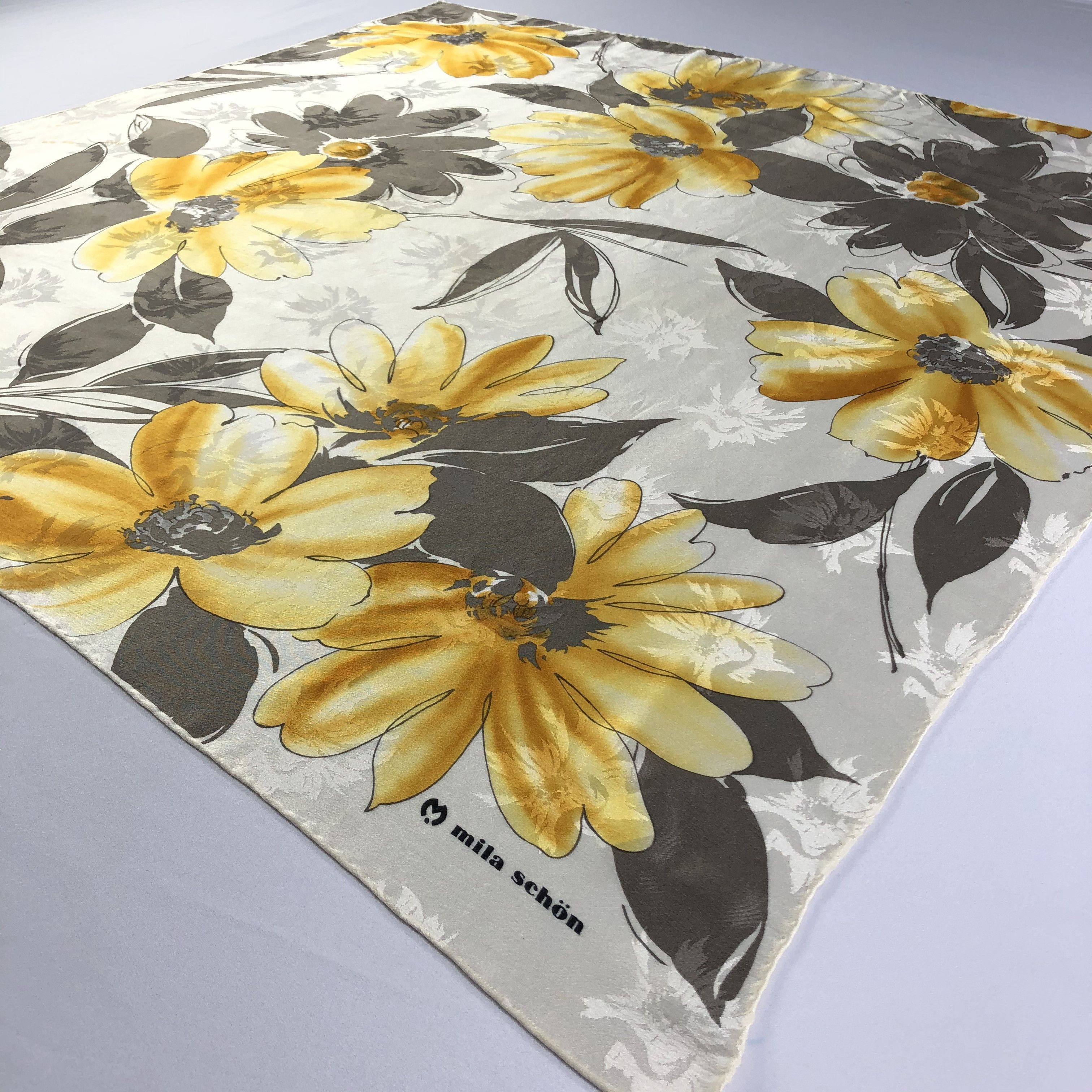 Mila Schon × Vintage Vintage Mila Schon Silk Scarf Size ONE SIZE - 4 Thumbnail