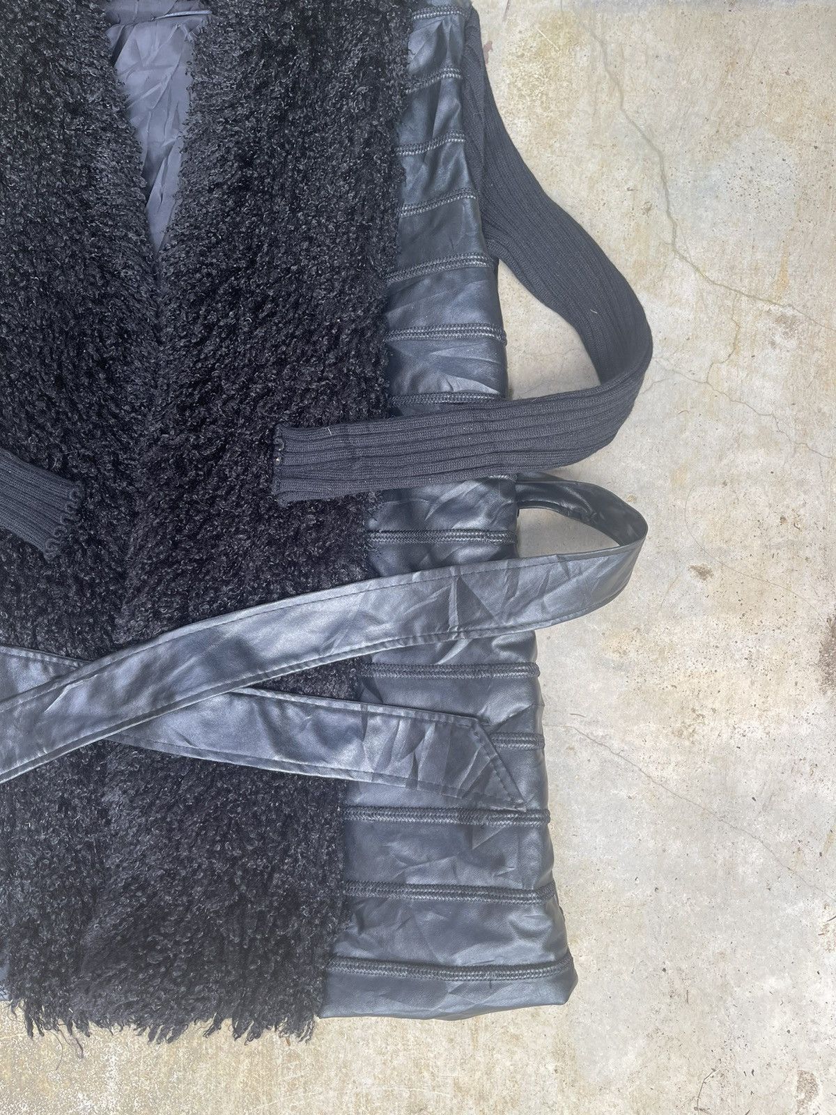 Japanese Brand Mieeion Black Faux Fur & PU Leather Jacket - Belted Size S / US 4 / IT 40 - 4 Thumbnail