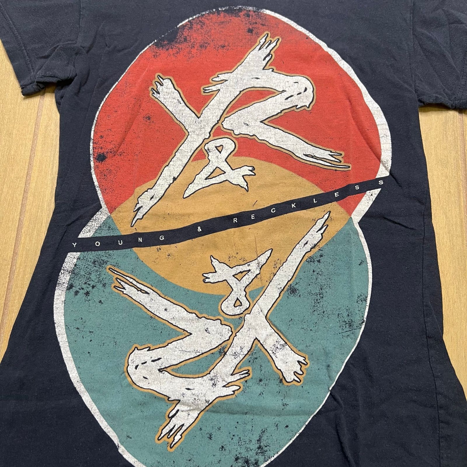 Vintage Vintage Y2K Style Young & Reckless Graphic Logo T Shirt Sz S Size S / US 4 / IT 40 - 2 Thumbnail