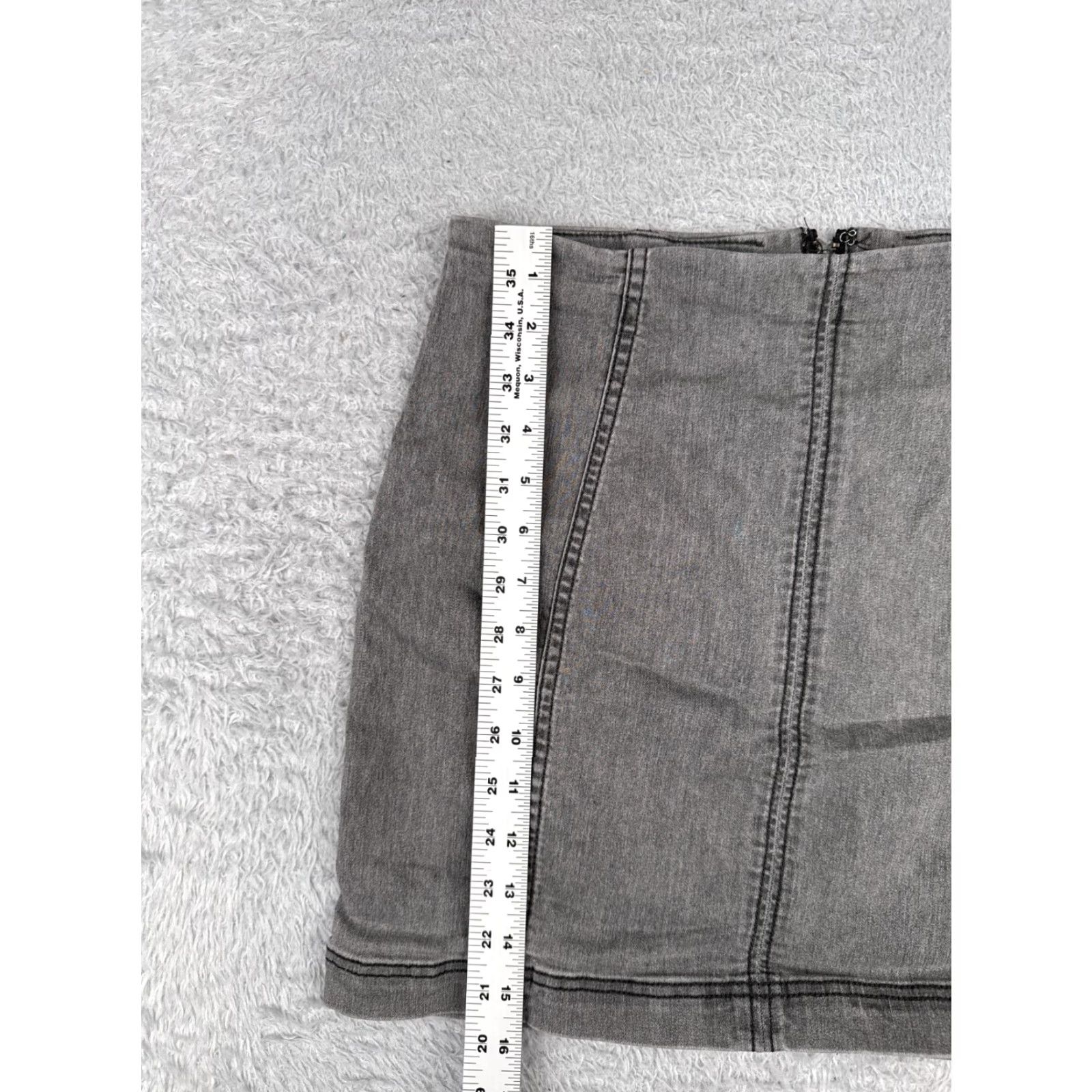 Free People VINTAGE Free People Denim Skirt Womens 12 Gray Mini Casual Dressy Party Spring Summer Size 34" / US 12 / IT 48 - 6 Thumbnail