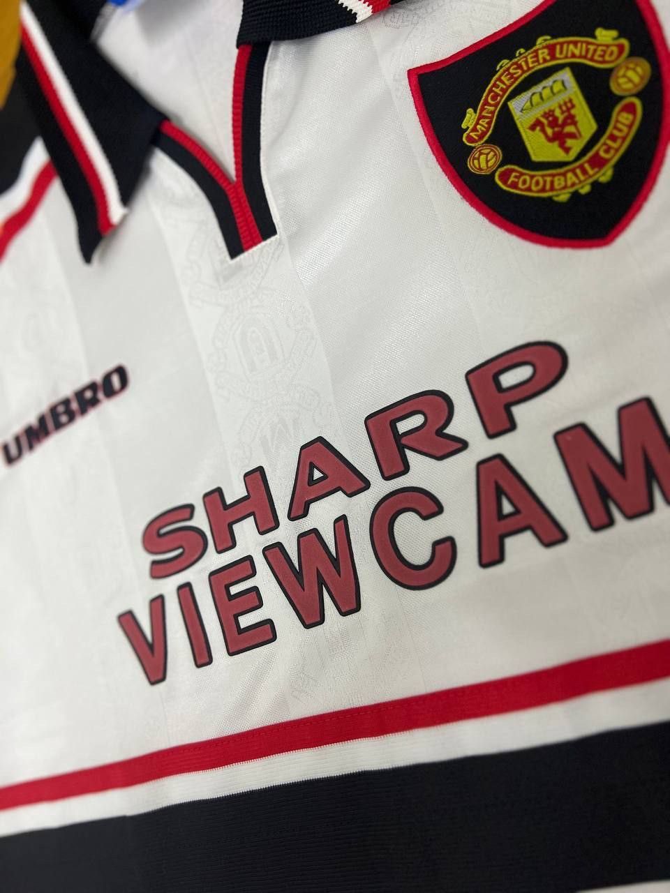 Vintage Vintage Jersey Manchester United 1997-1998 Away Kit Size US XL / EU 56 / 4 - 5 Thumbnail