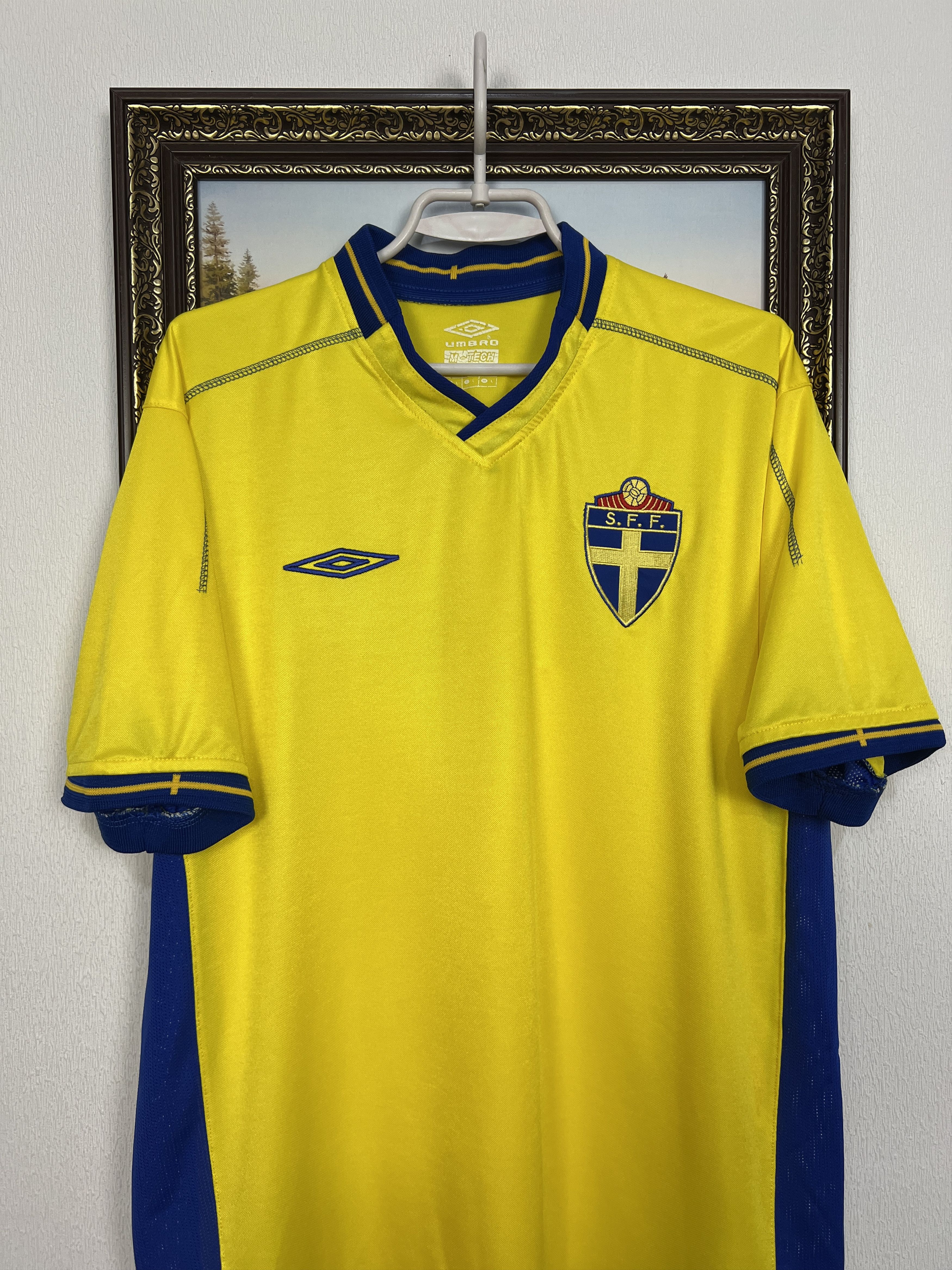 Umbro Sweden Home football shirt Soccer Jersey Trikot National Size US L / EU 52-54 / 3 - 2 Thumbnail