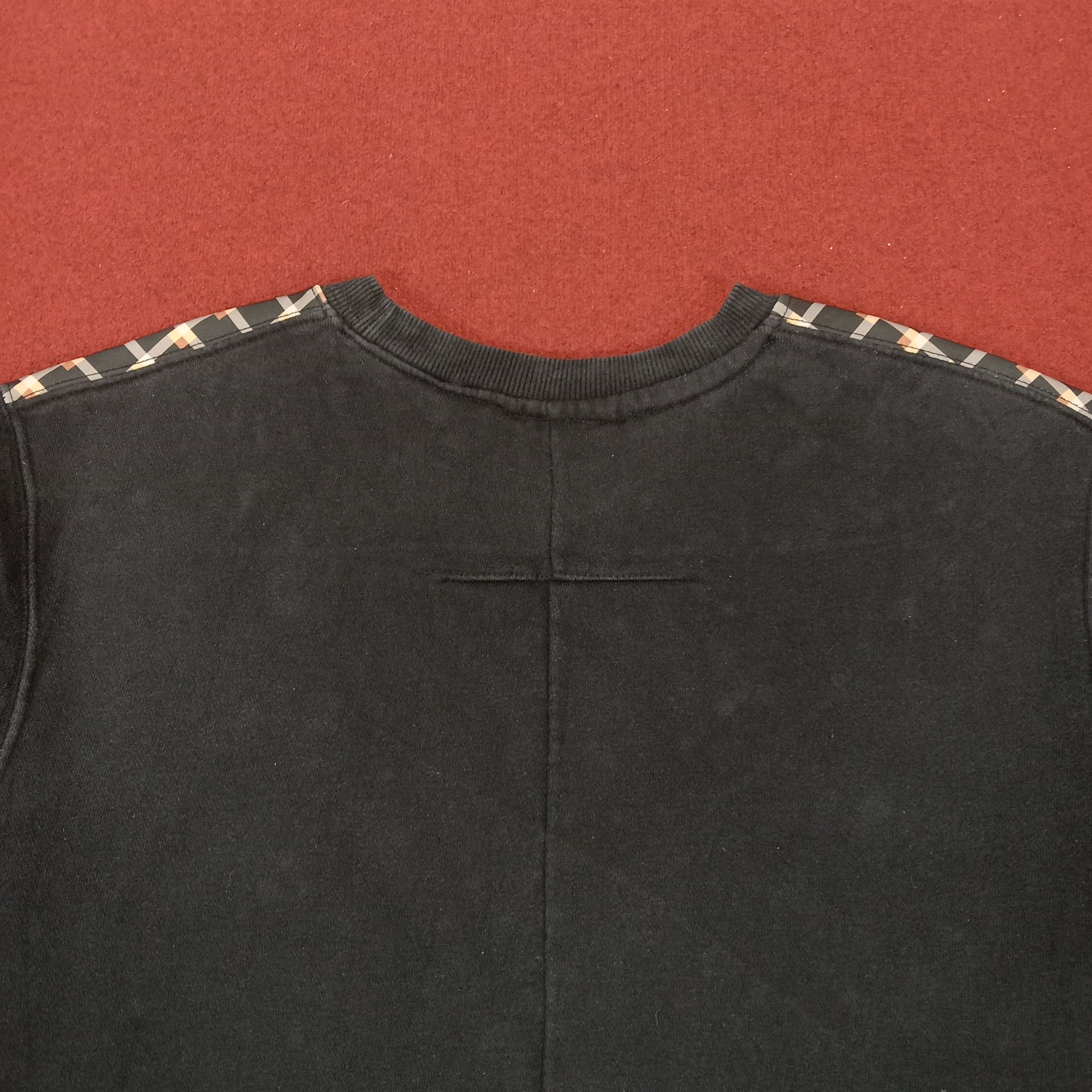 Vintage Givenchy Fashion Style Nice Design Sweatshirt dp1 Size US S / EU 44-46 / 1 - 4 Thumbnail