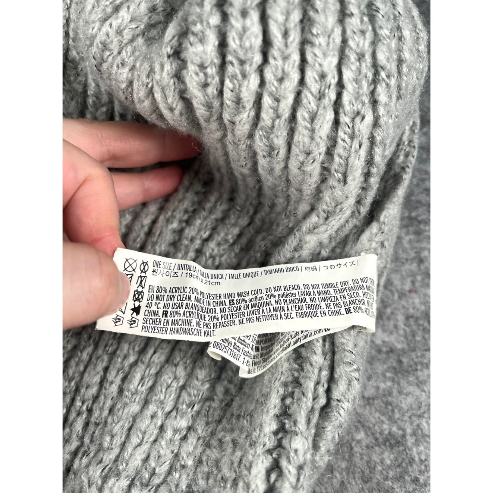 Forever 21 FOREVER 21 Beanie Toque Women One Size Gray Cable Knit Acrylic Blend Pom Hat Size ONE SIZE - 8 Thumbnail