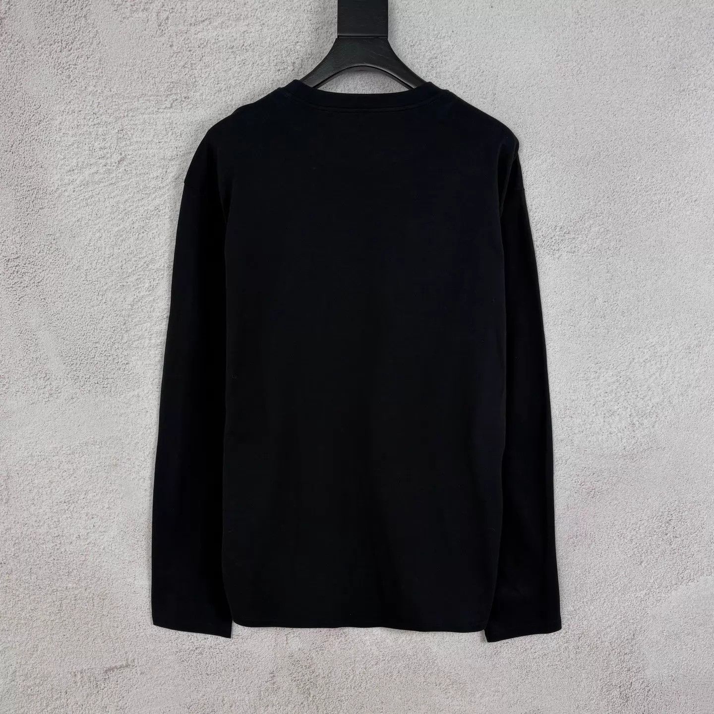 Prada PRADA Triangle Logo Long Sleeve T-Shirt Size L New Size US L / EU 52-54 / 3 - 2 Thumbnail