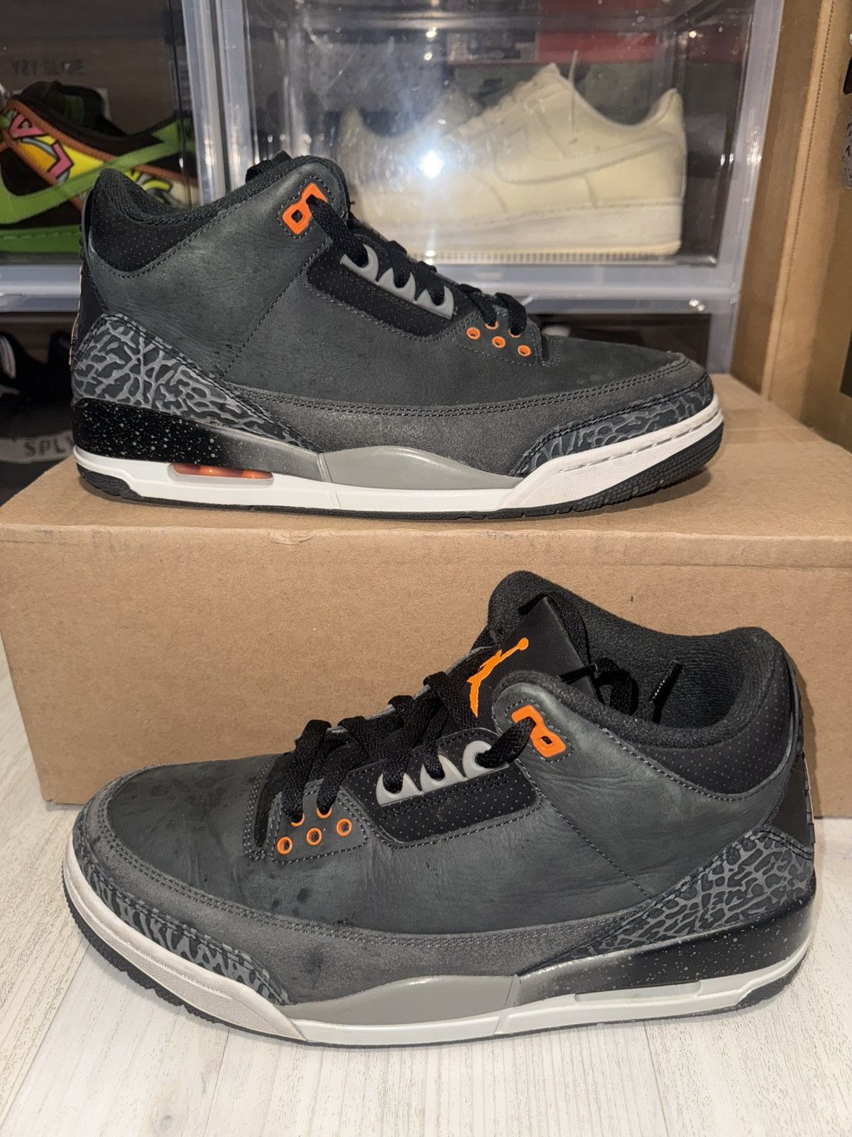 Jordan Brand Air Jordan 3 Retro Fear Pack Size US 10.5 / EU 43-44 - 2 Thumbnail