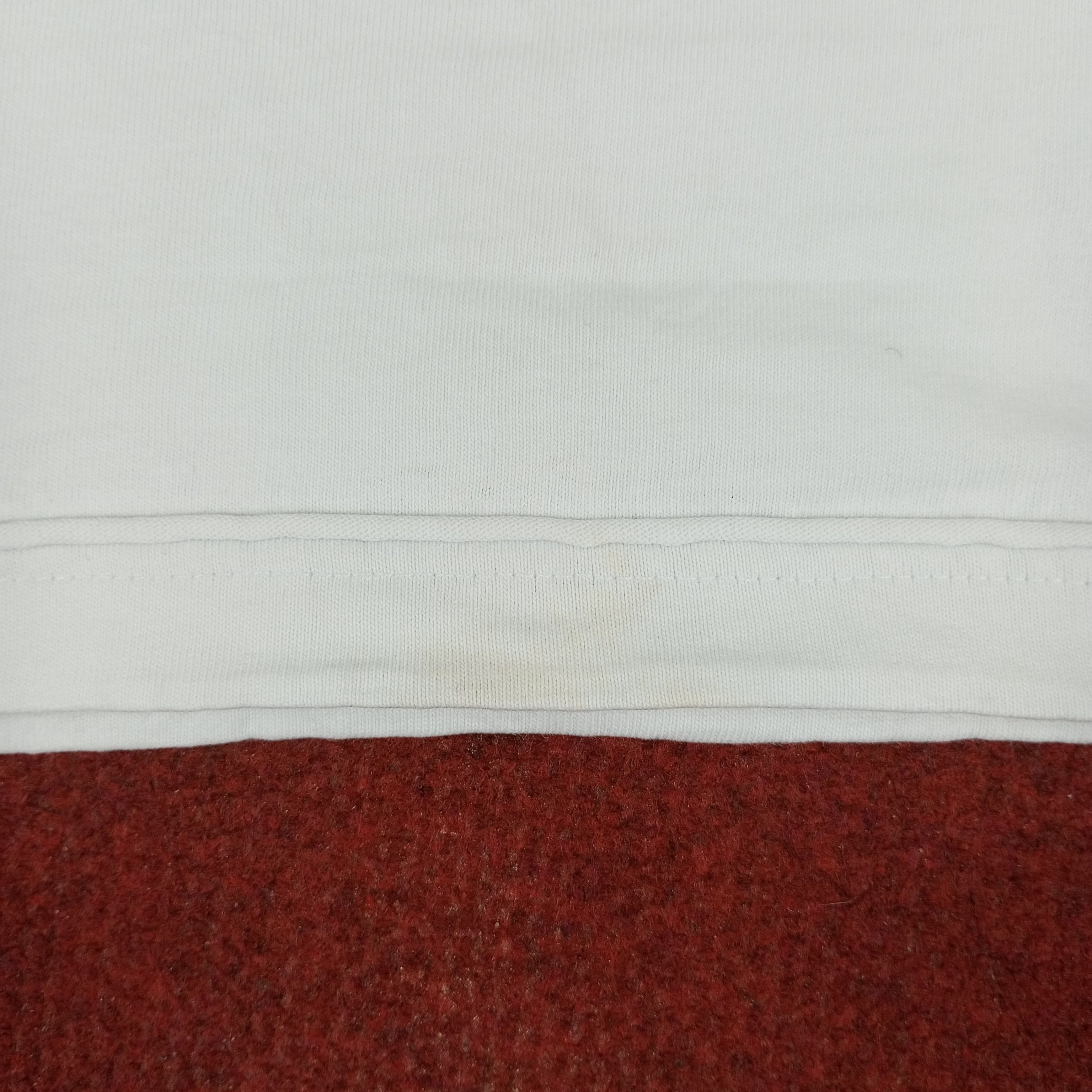GU × Japanese Brand × Undercover GU X Undercover Japanese Brand Designer Tshirt Size US XL / EU 56 / 4 - 13 Thumbnail
