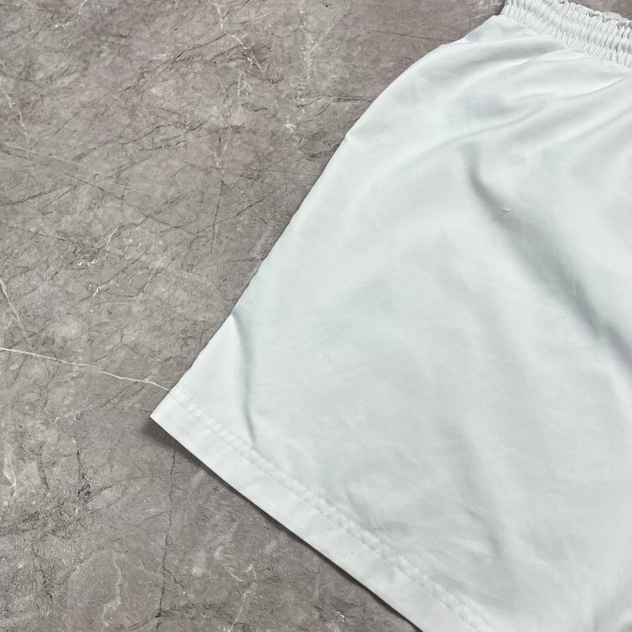 Nike Vintage 90s Nike White Mini Logo Mens Shorts Size L Size US 33 - 16 Thumbnail