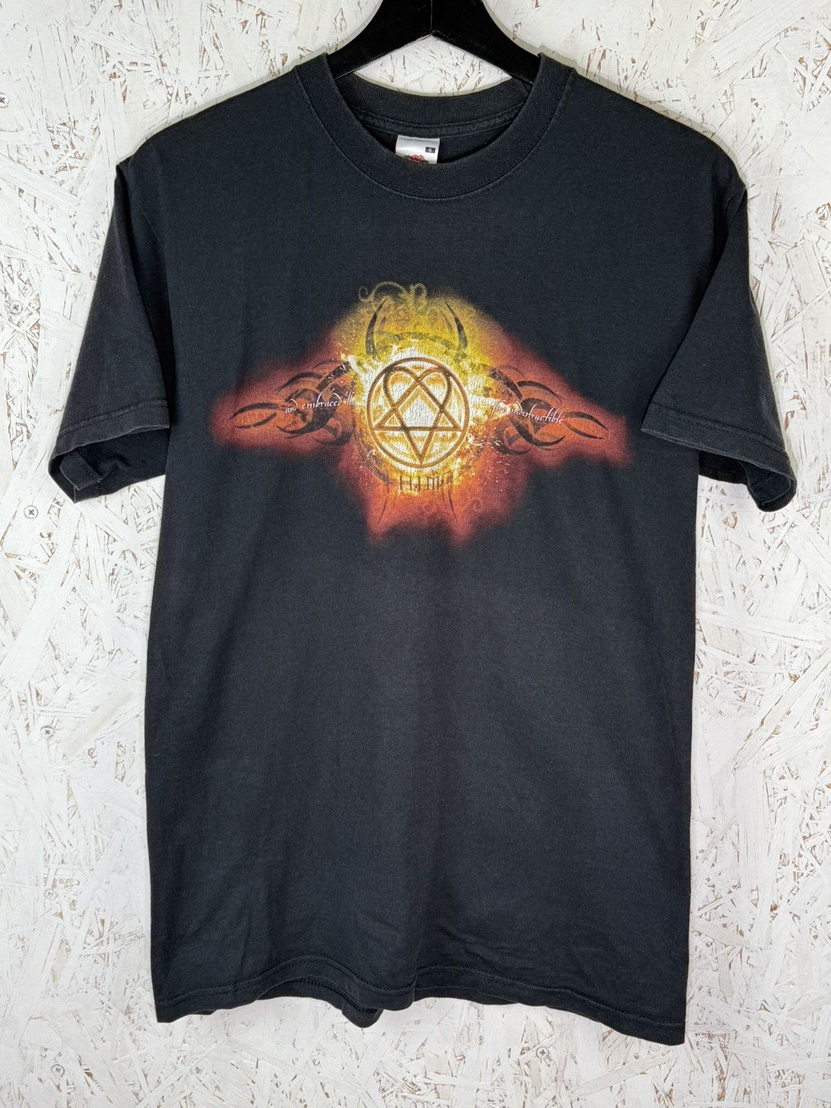 Band Tees 00s Vintage HIM Embrace The Fire Heartagram Band T-Shirt S Size US S / EU 44-46 / 1 - 1 Thumbnail