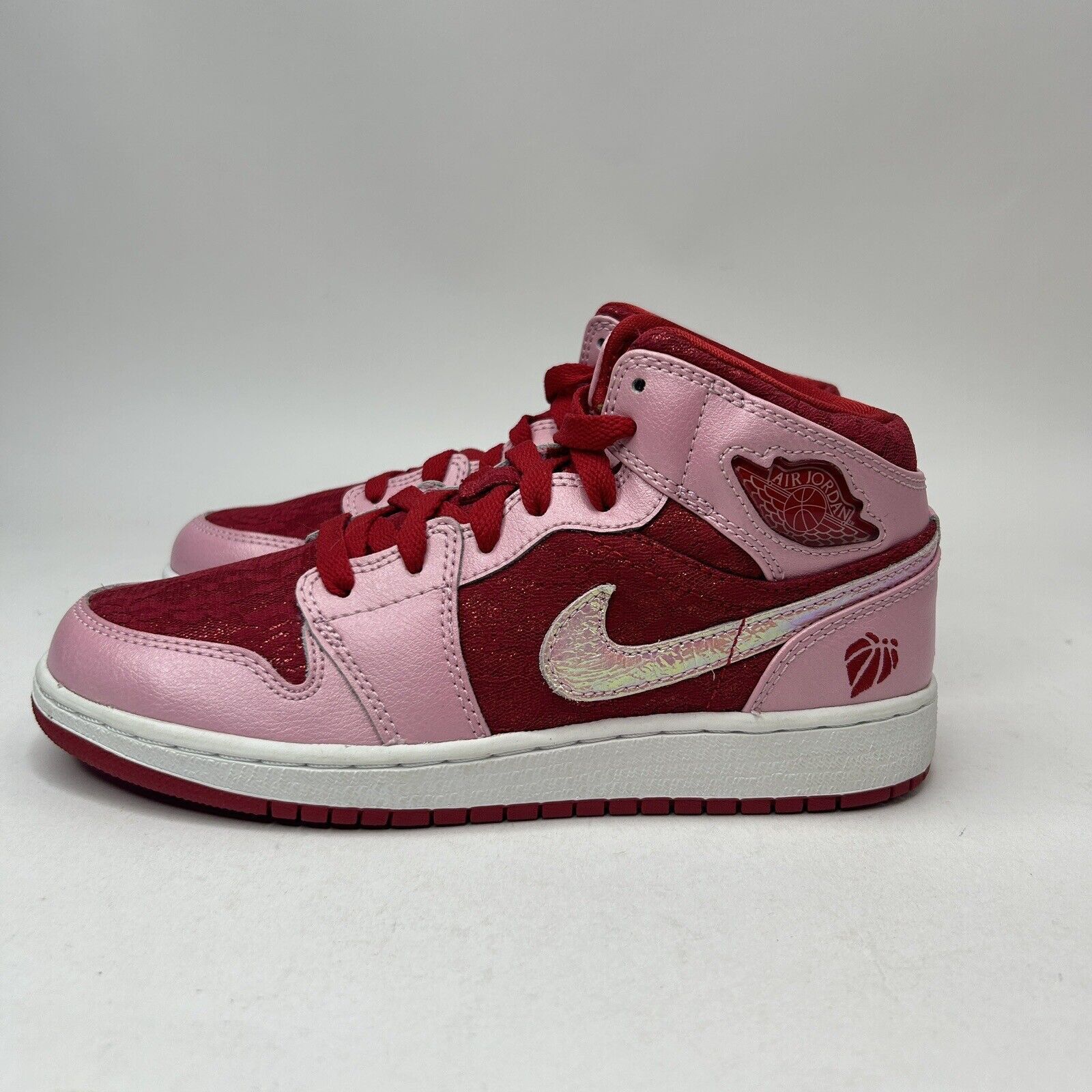Jordan Brand Nike Air Jordan 1 Mid Premium “Valentine's Day” 2023 Size US 5.5 / IT 35.5 - 6 Thumbnail